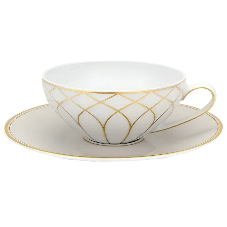 Terrace Porcelain Tea Cup & Saucer in White and Gold (Set of 4) - The Mayfair Hall