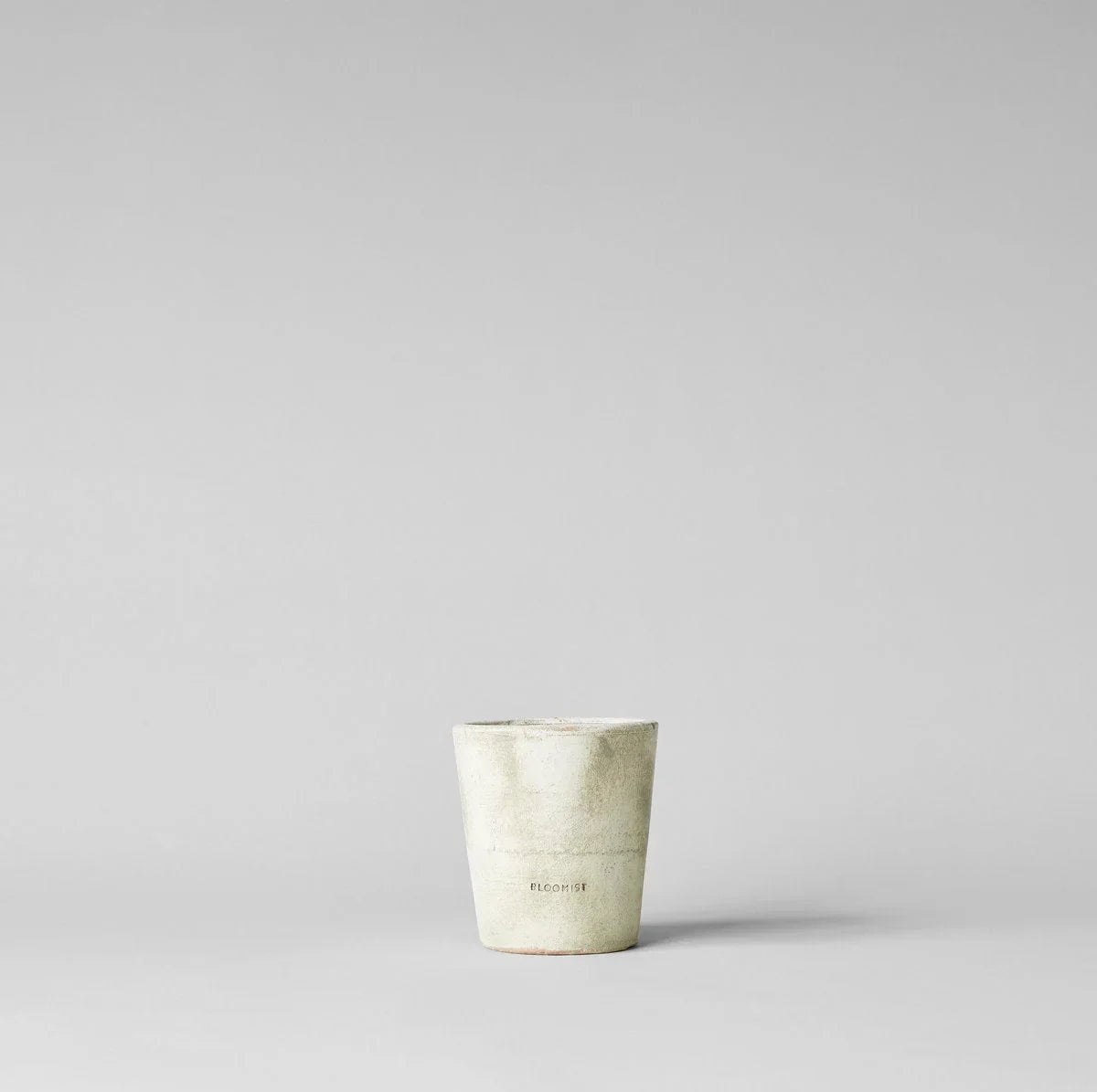 Basic Planter, White Patina - The Mayfair Hall