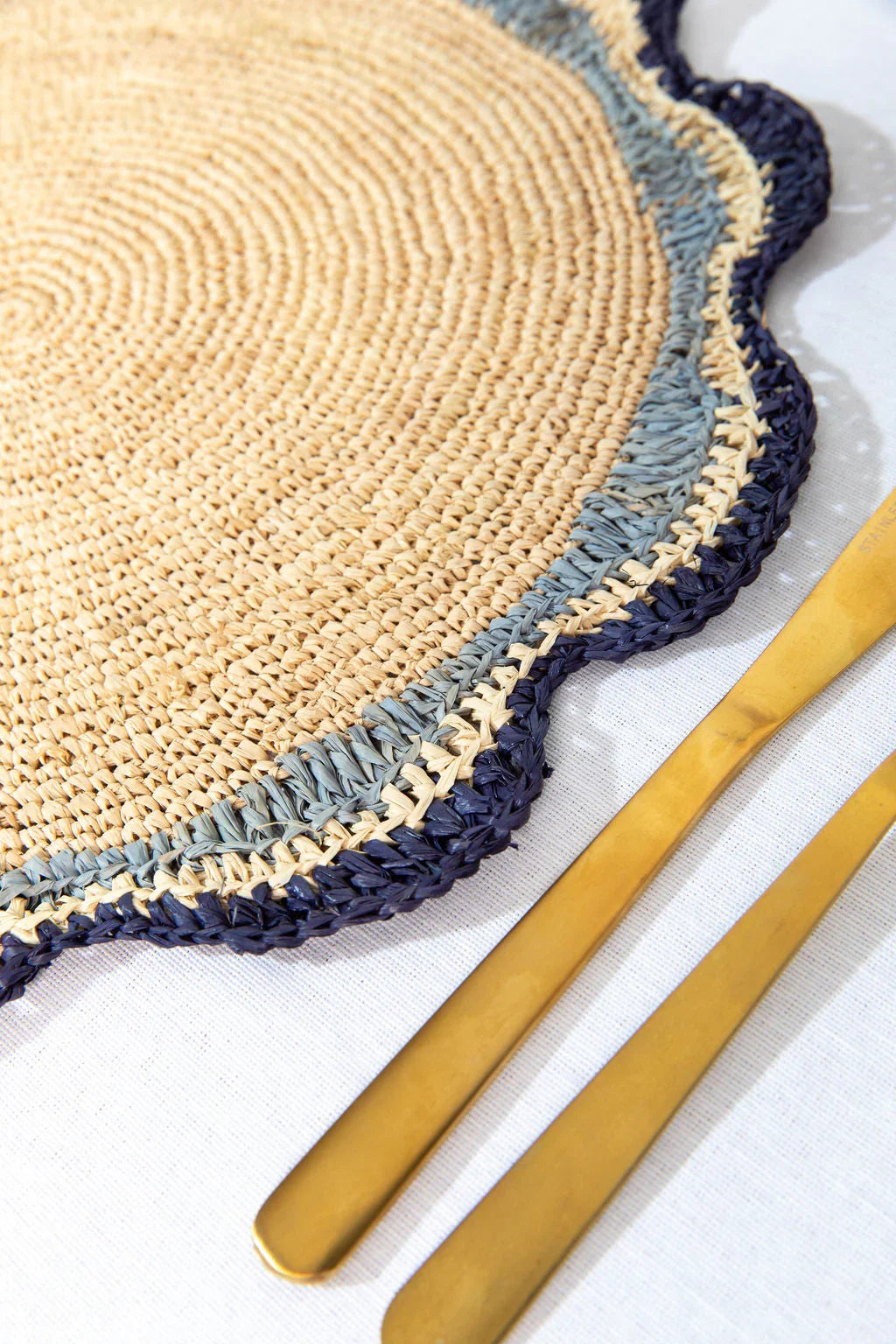 Garden Party Pinwheel Raffia Placemat, Set of 2, 4 and 6 - The Mayfair Hall