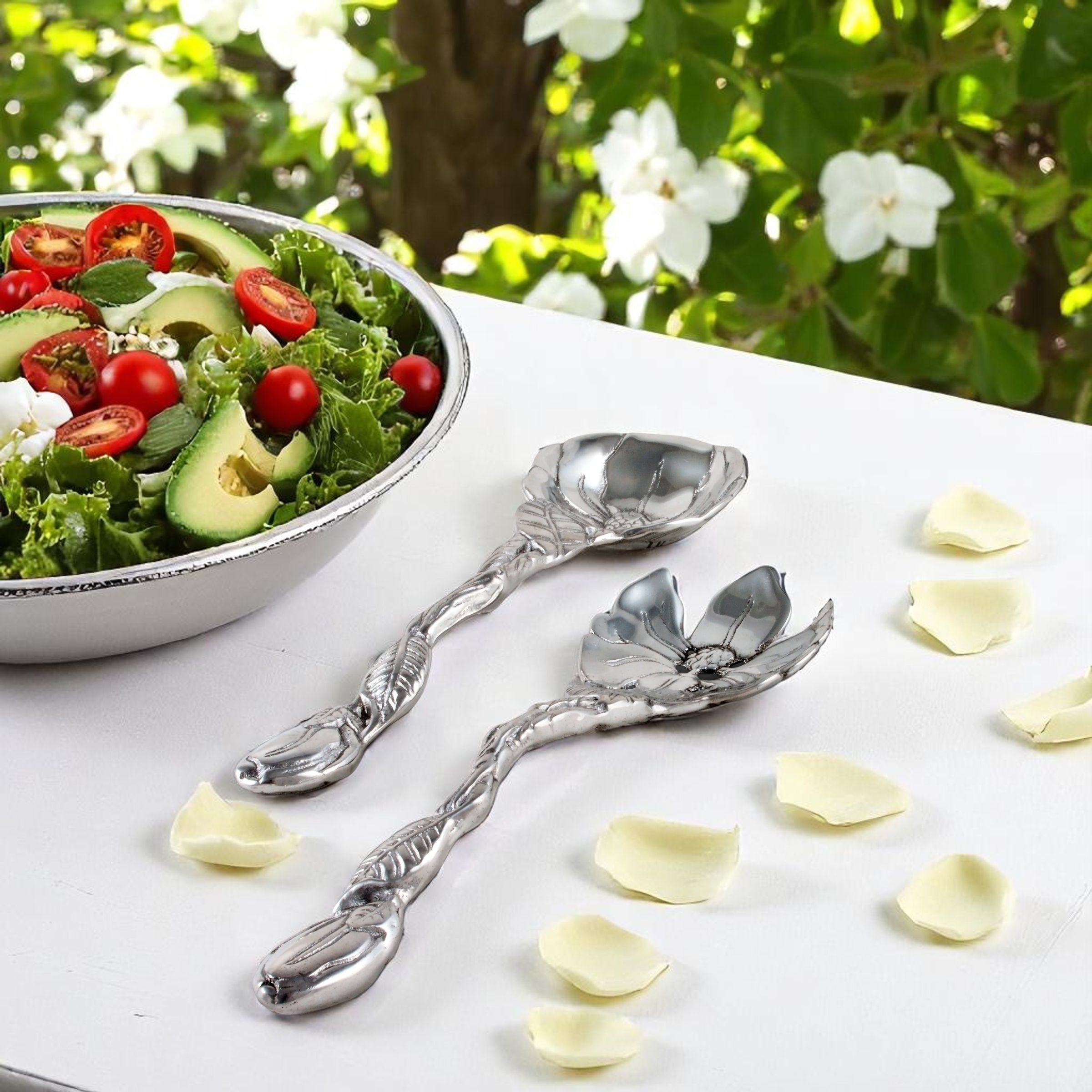 Magnolia Serving Set