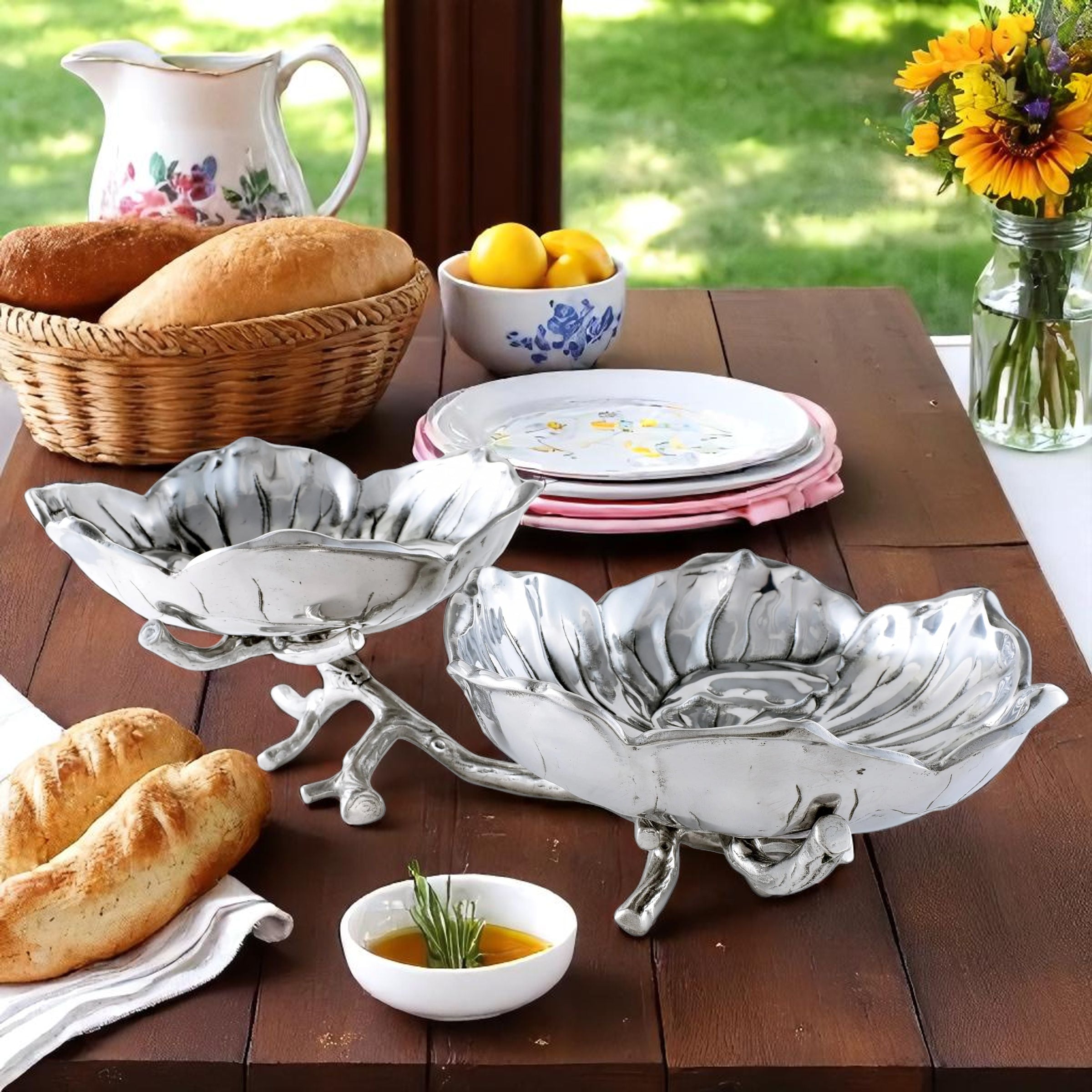 Magnolia 2-Bowl Bowl