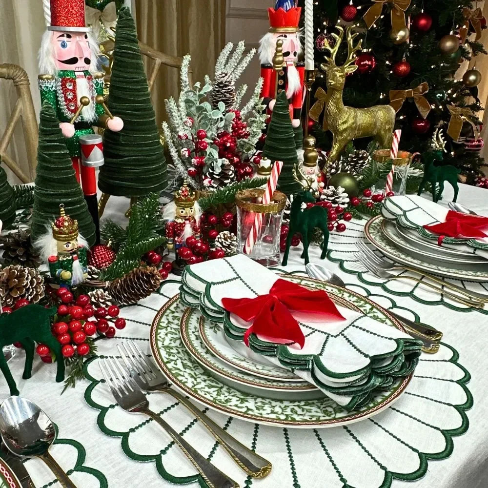 Studio Collection: Pippa Napkin - White/Dark Green (Set of 4) - The Mayfair Hall