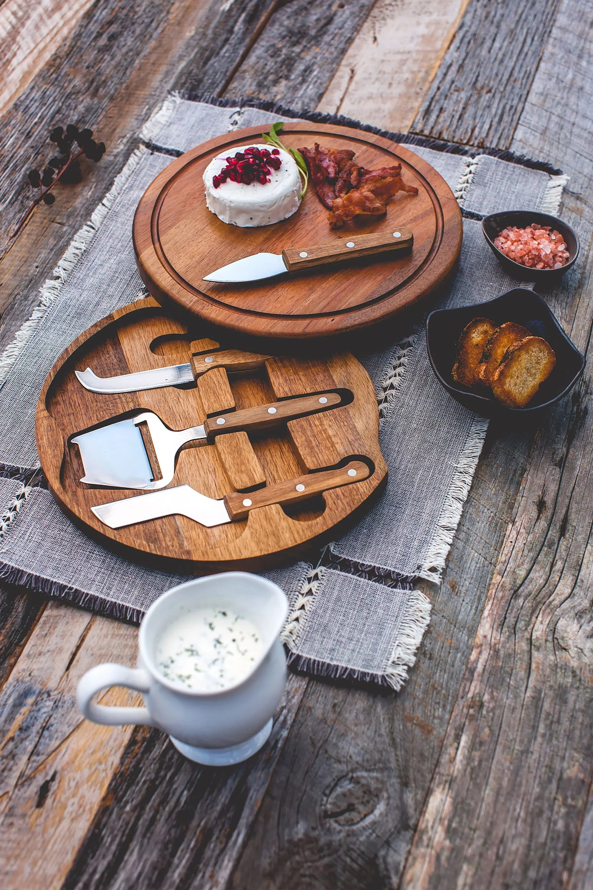 Acacia Circo Cheese Cutting Board & Tools Set - The Mayfair Hall