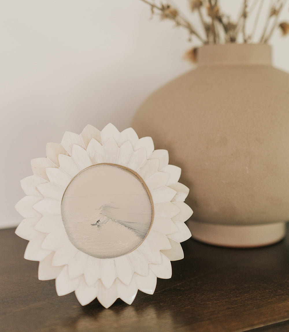 Amalesh Bloom Cream Carved Bone Picture Frame (3x3)