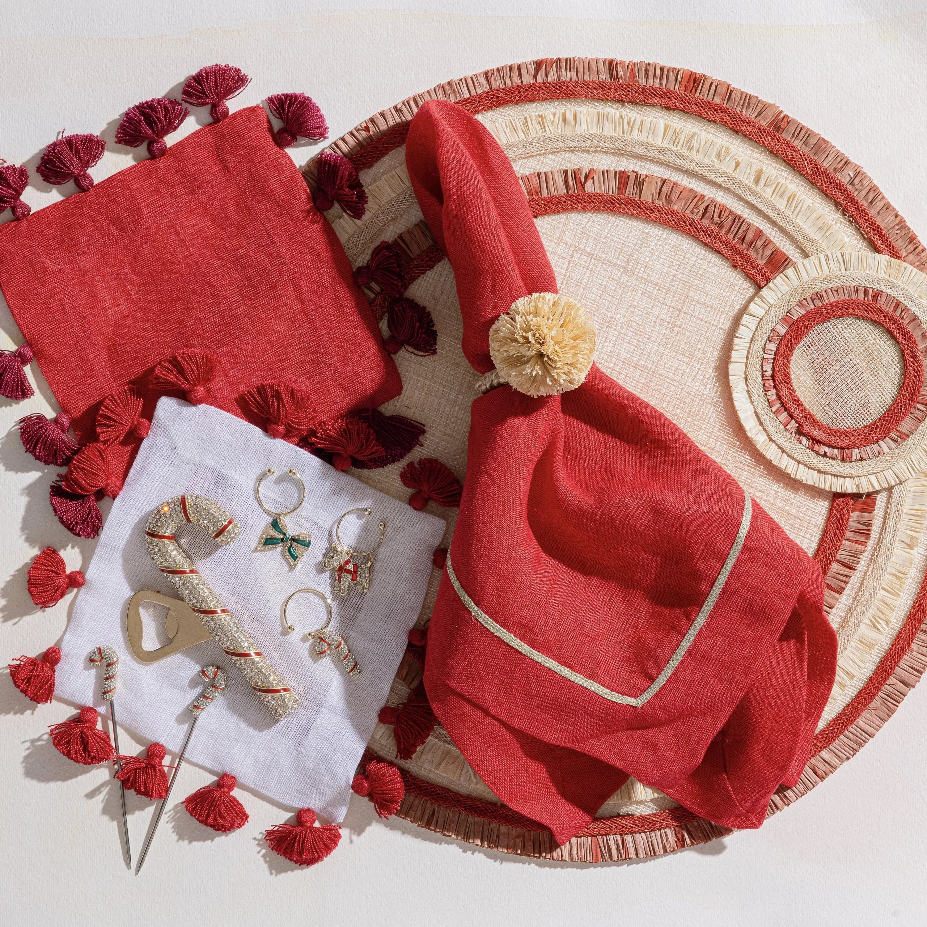 Ruffle edge straw coasters, red - The Mayfair Hall