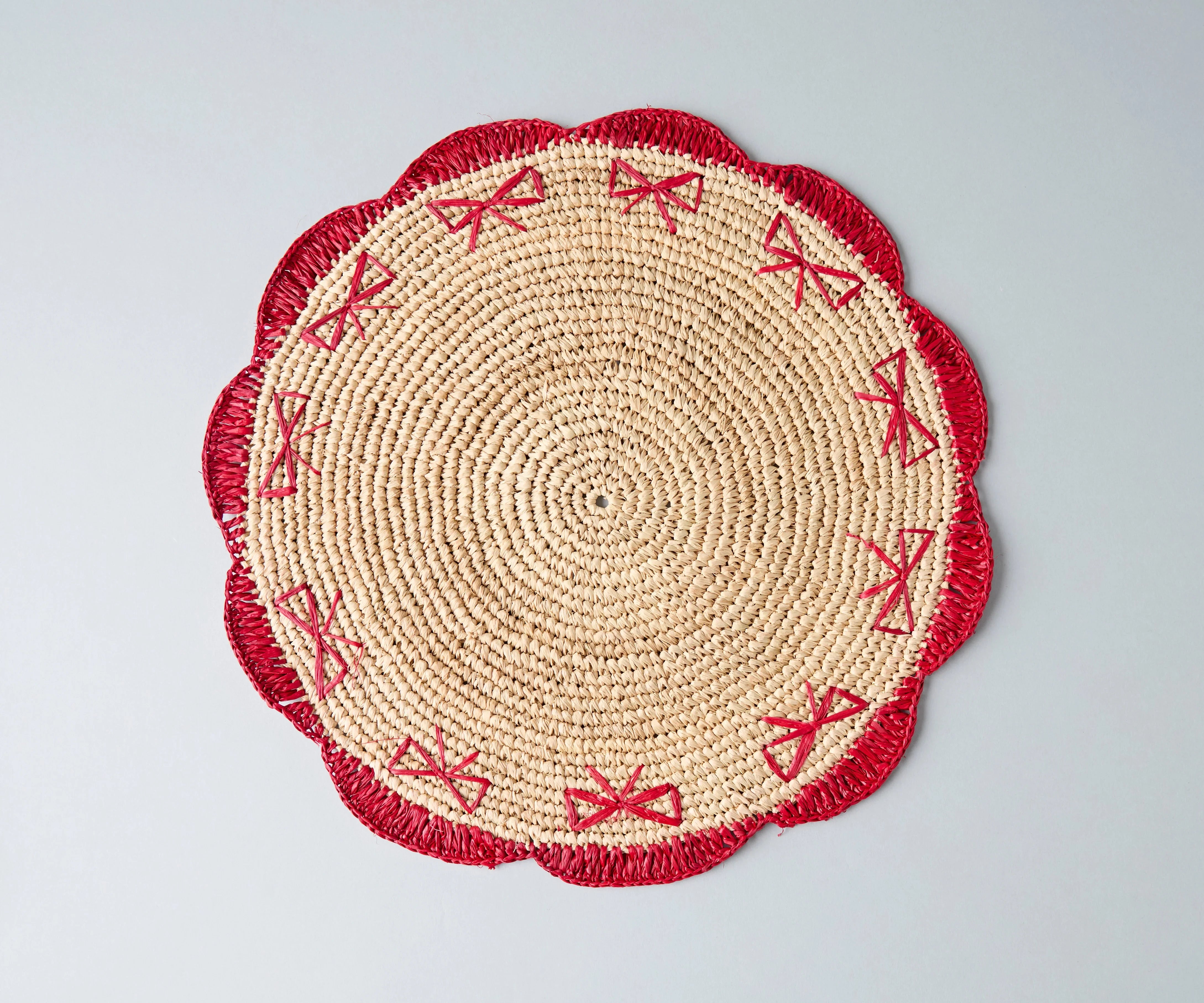 Payton James Handwoven Bow Placemats – Hand-Crocheted Raffia Palm Placemats – Unique Kitchen & Dining Table Decor – Handmade Tableware