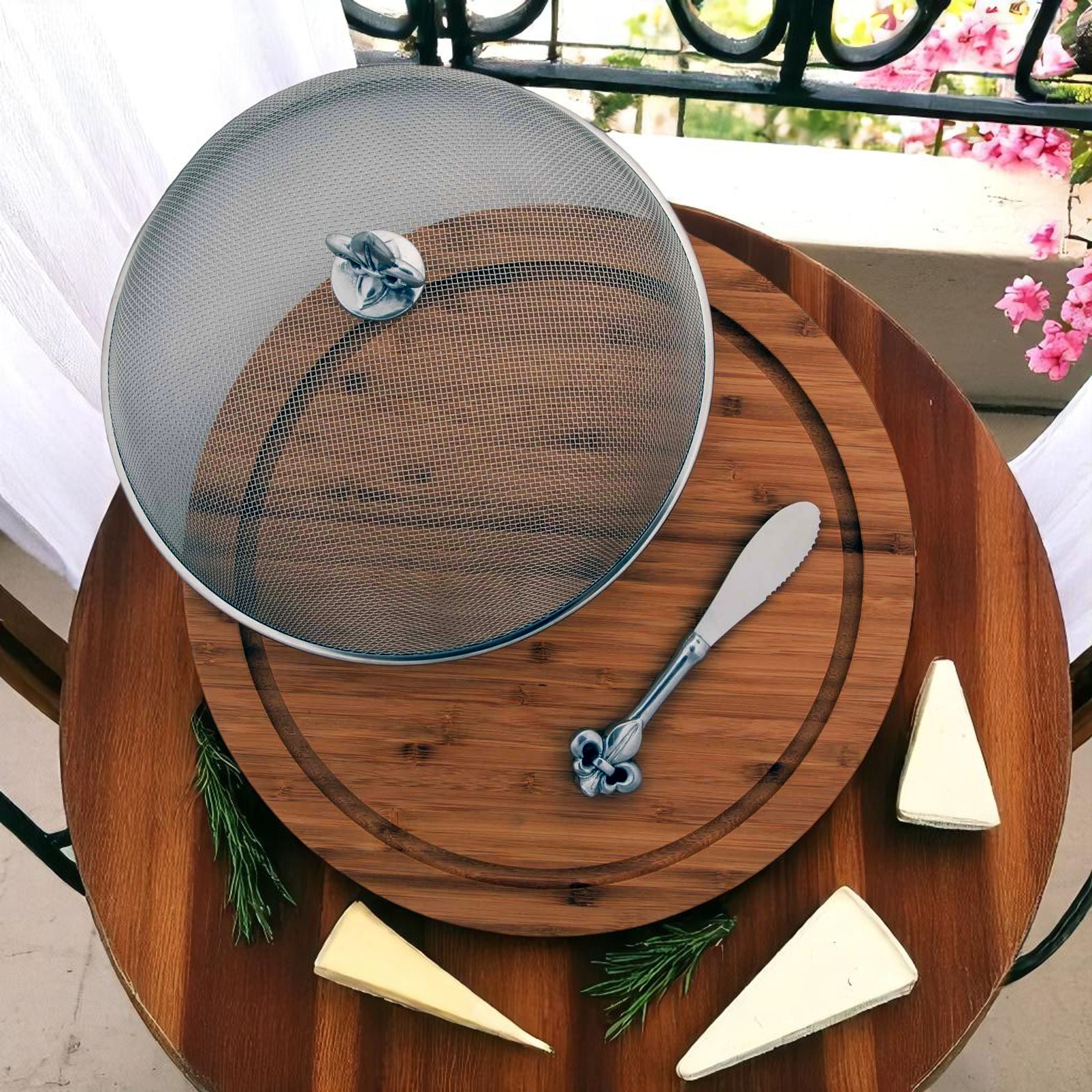 Fleur de Lis 3 Piece Picnic Cheese Board /Spreader