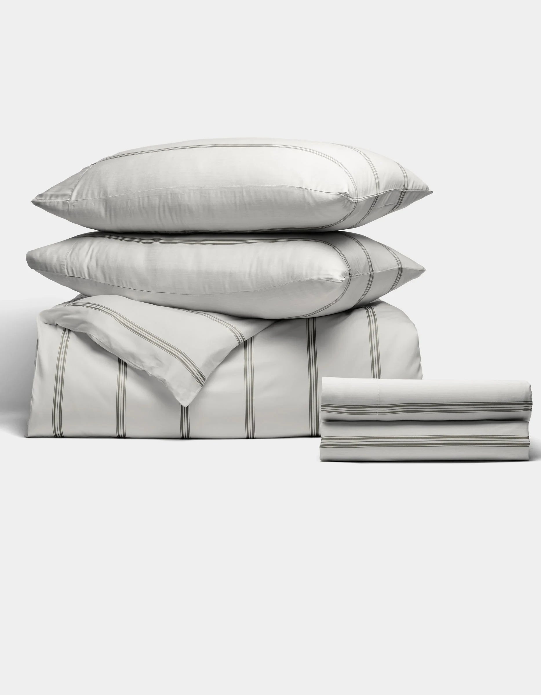 Bamboo Bedding Deluxe Bundle with Down Alternative Comforter (Several Color Options)