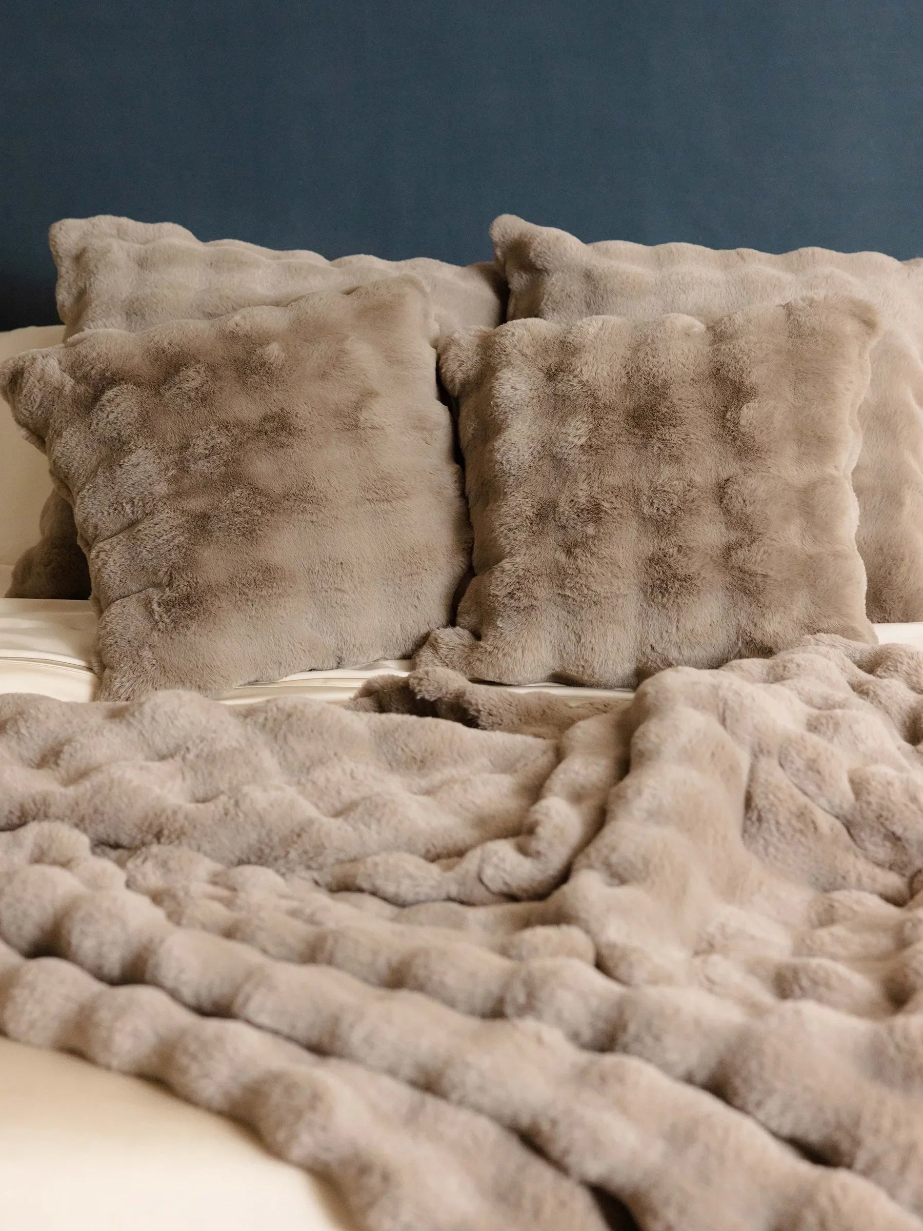 Bubble Cuddle Blanket - The Mayfair Hall
