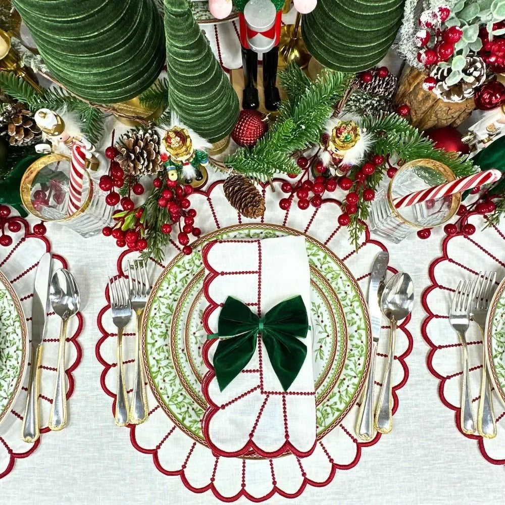 Studio Collection: Pippa Placemat - White/Red (Set of 4) - The Mayfair Hall