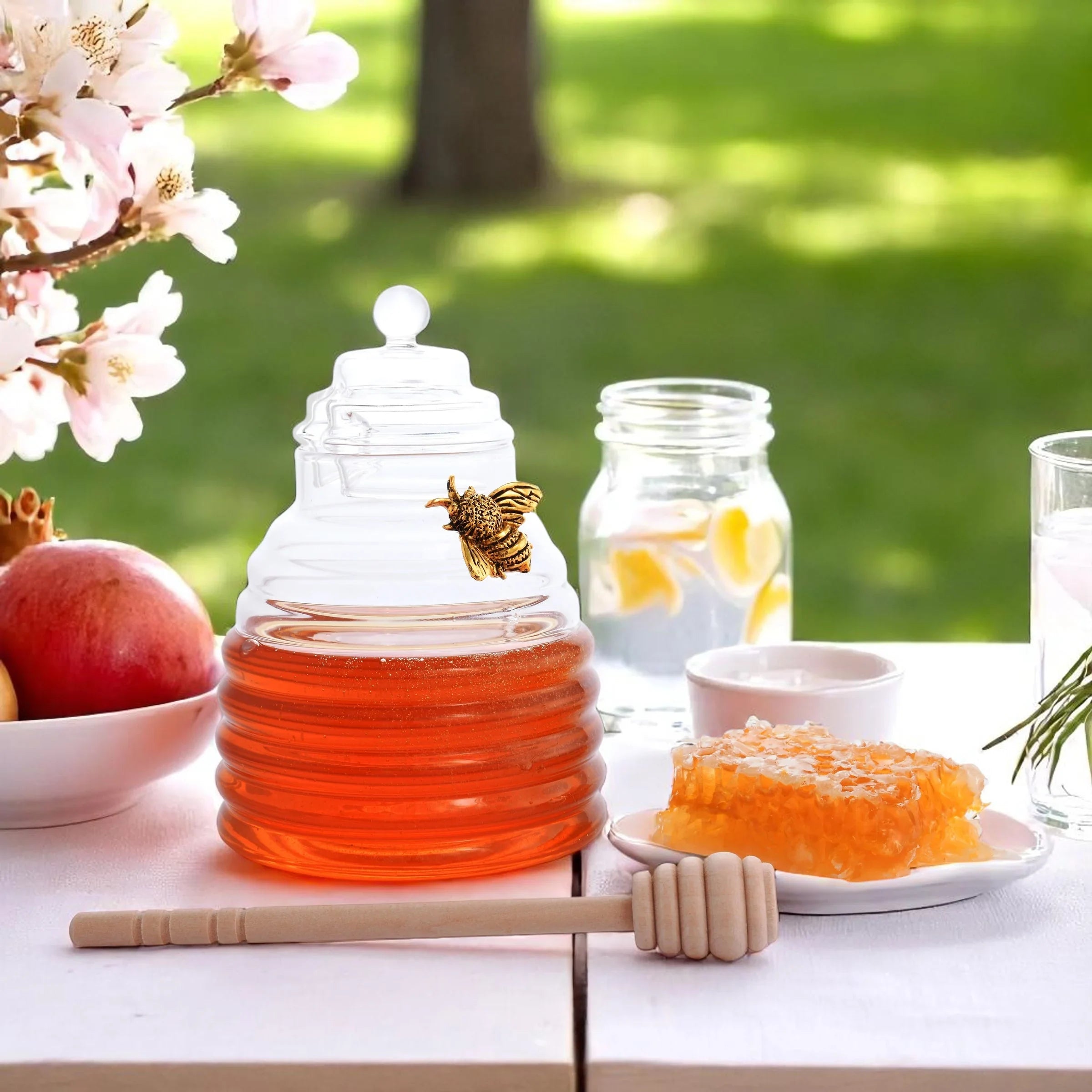 Gold Bee Honey Jar with Dipper