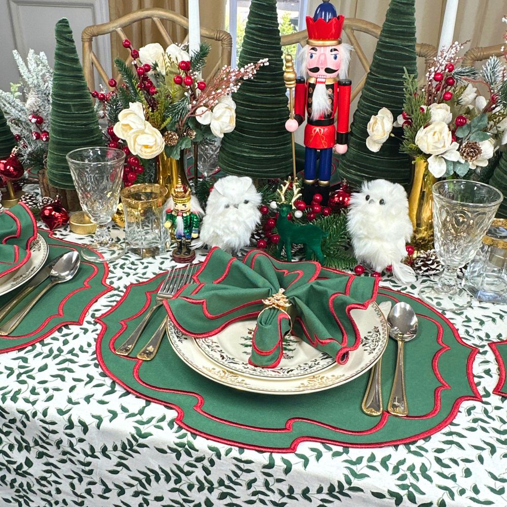Green Christmas Belle Napkin (Set of 4)