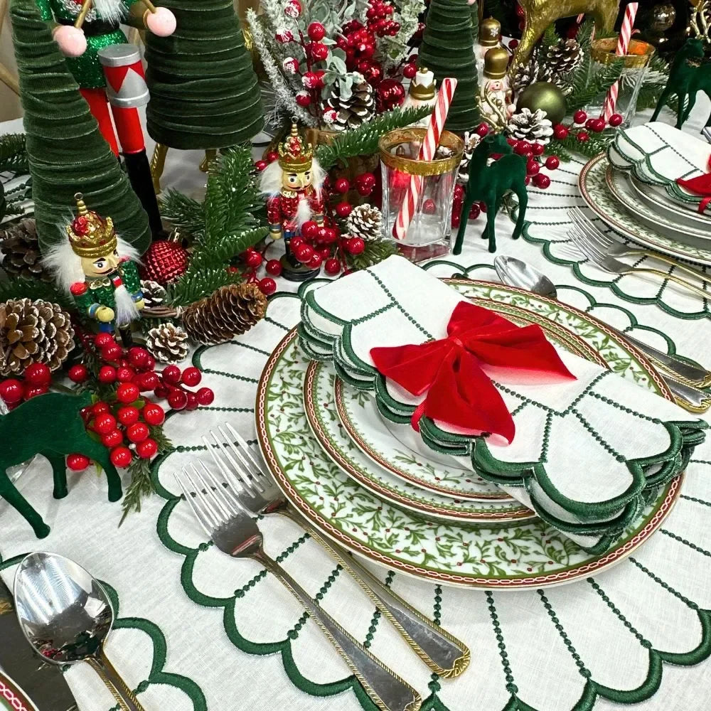 Studio Collection: Pippa Napkin - White/Dark Green (Set of 4) - The Mayfair Hall