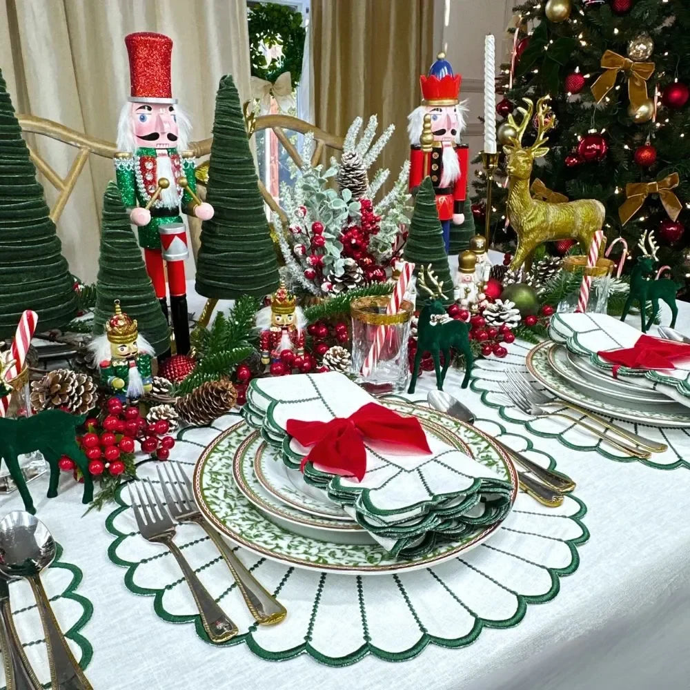 Studio Collection: Pippa Napkin - White/Dark Green (Set of 4) - The Mayfair Hall