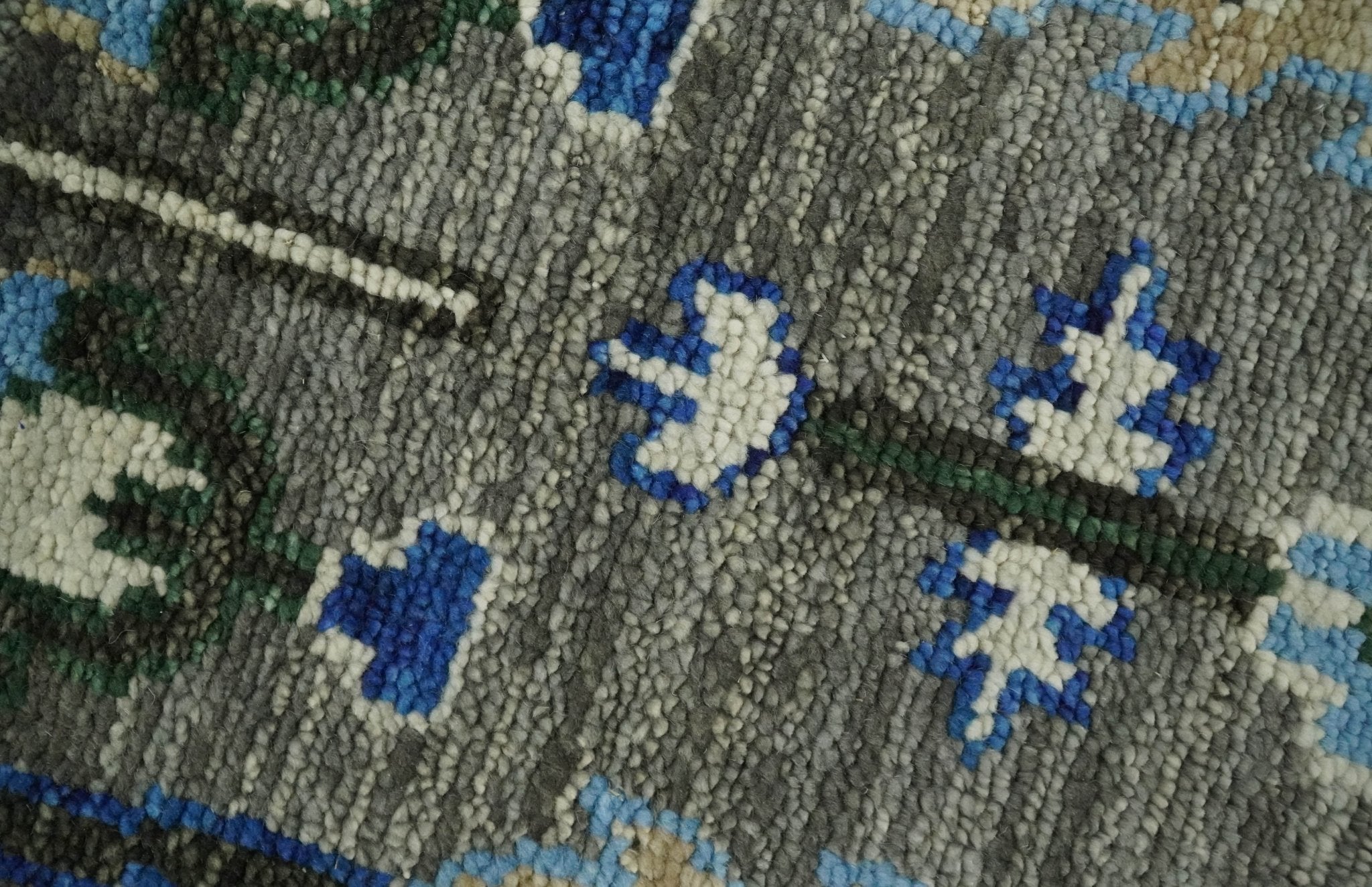 5x8, 6x9, 8x10, 9x12, 10x14 and 12x15 Hand Knotted Charcoal and Ivory Traditional Persian Vintage Heriz Serapi Wool Rug | TRDCP695 - The Rug Decor