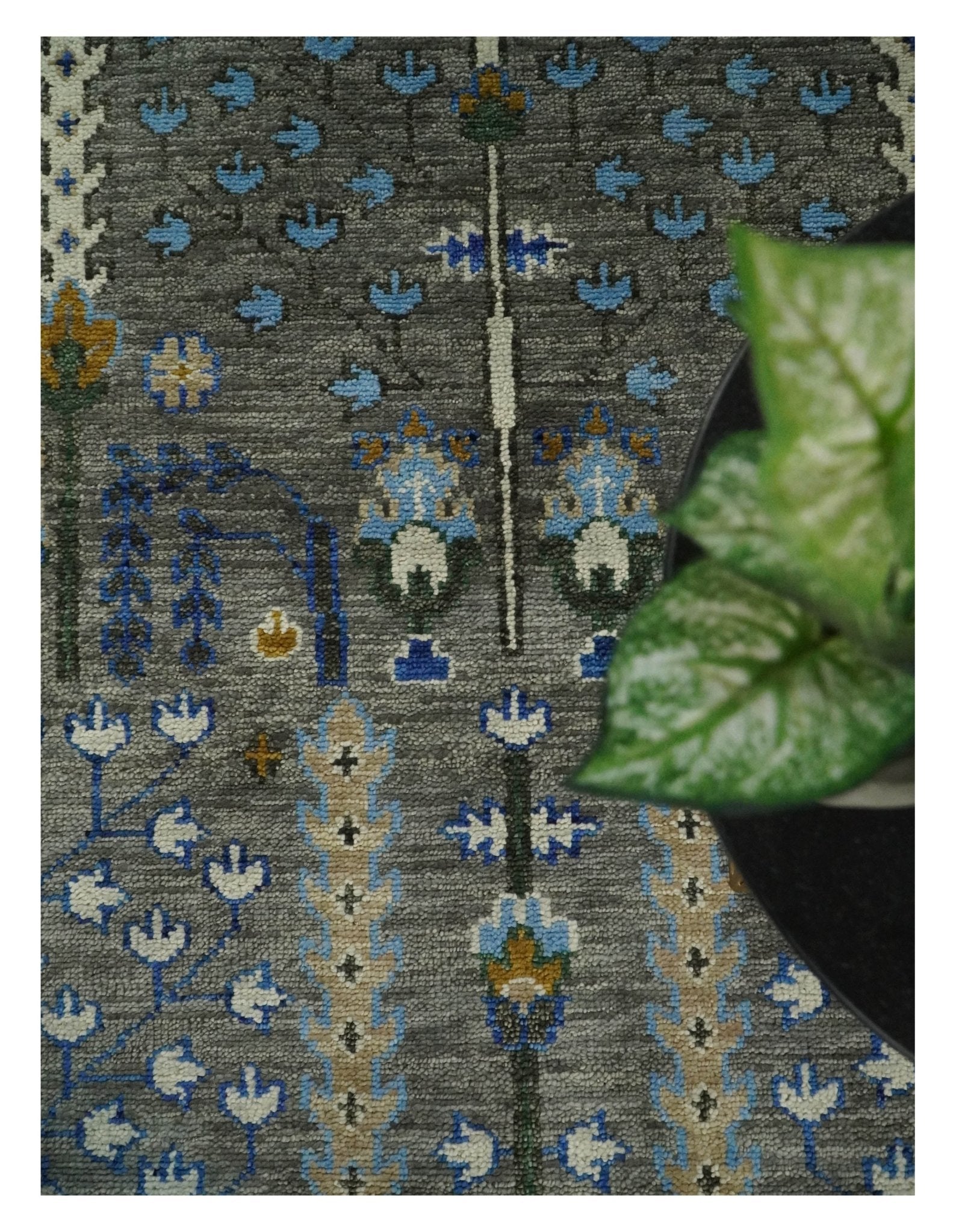 5x8, 6x9, 8x10, 9x12, 10x14 and 12x15 Hand Knotted Charcoal and Ivory Traditional Persian Vintage Heriz Serapi Wool Rug | TRDCP695 - The Rug Decor