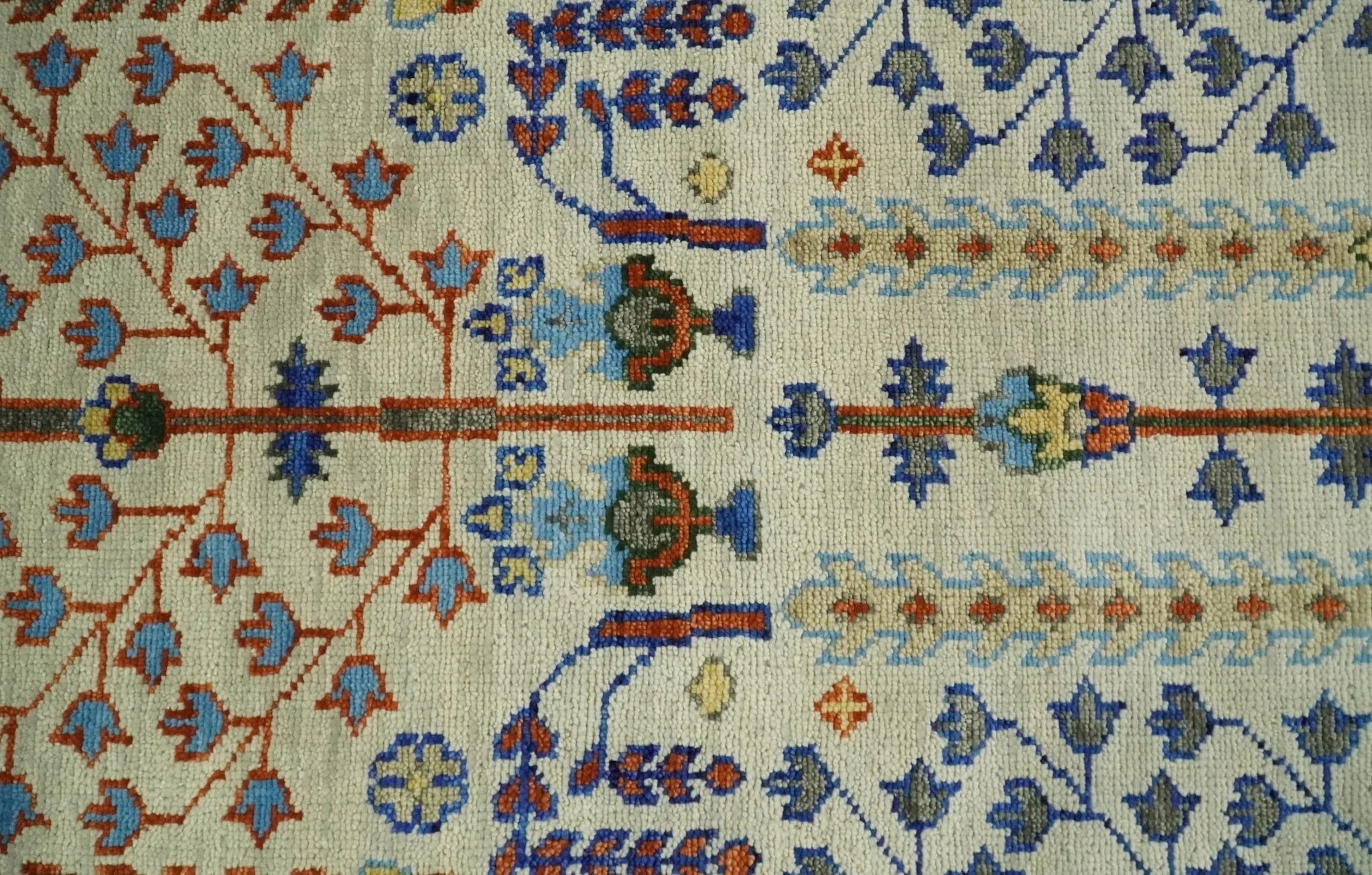 5x8, 6x9, 8x10, 9x12, 10x14 and 12x15 Hand Knotted Ivory and Charcoal Traditional Persian Vintage Heriz Serapi Wool Rug | TRDCP682 - The Rug Decor