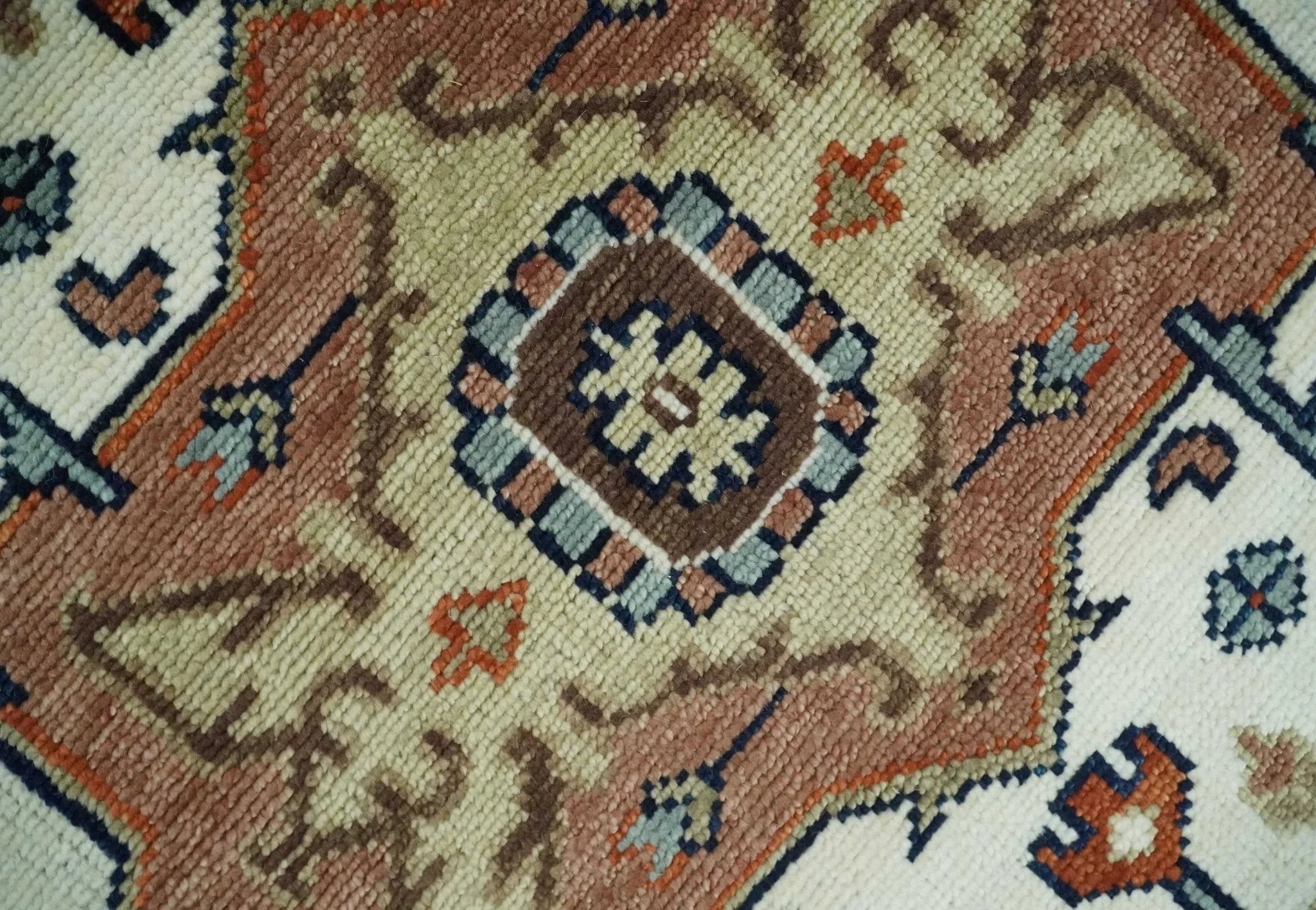 5x8, 6x9, 8x10, 9x12, 10x14 and 12x15 Hand Knotted Ivory, Blue and Rust Modern Traditional Persian Heriz Serapi Wool Rug | TRDCP923912 - The Rug Decor