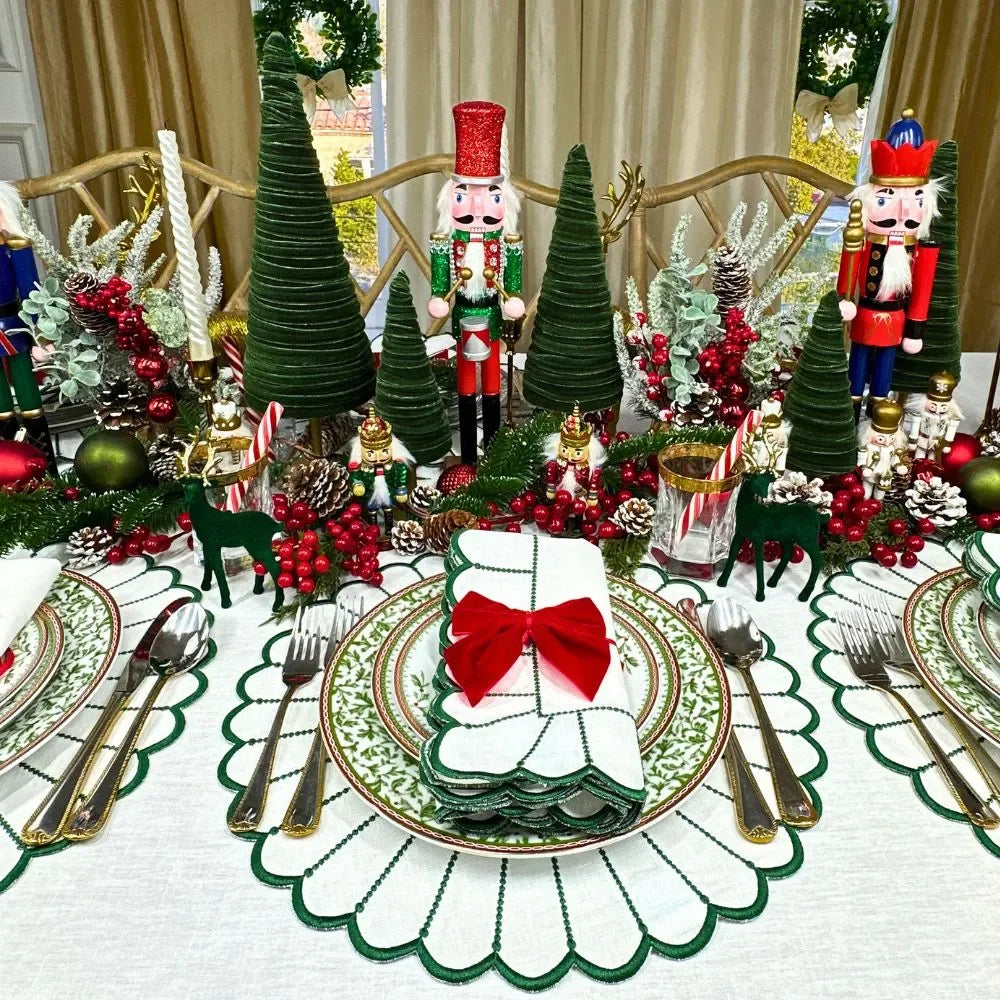 Studio Collection: Pippa Placemat - White/Dark Green (Set of 4) - The Mayfair Hall