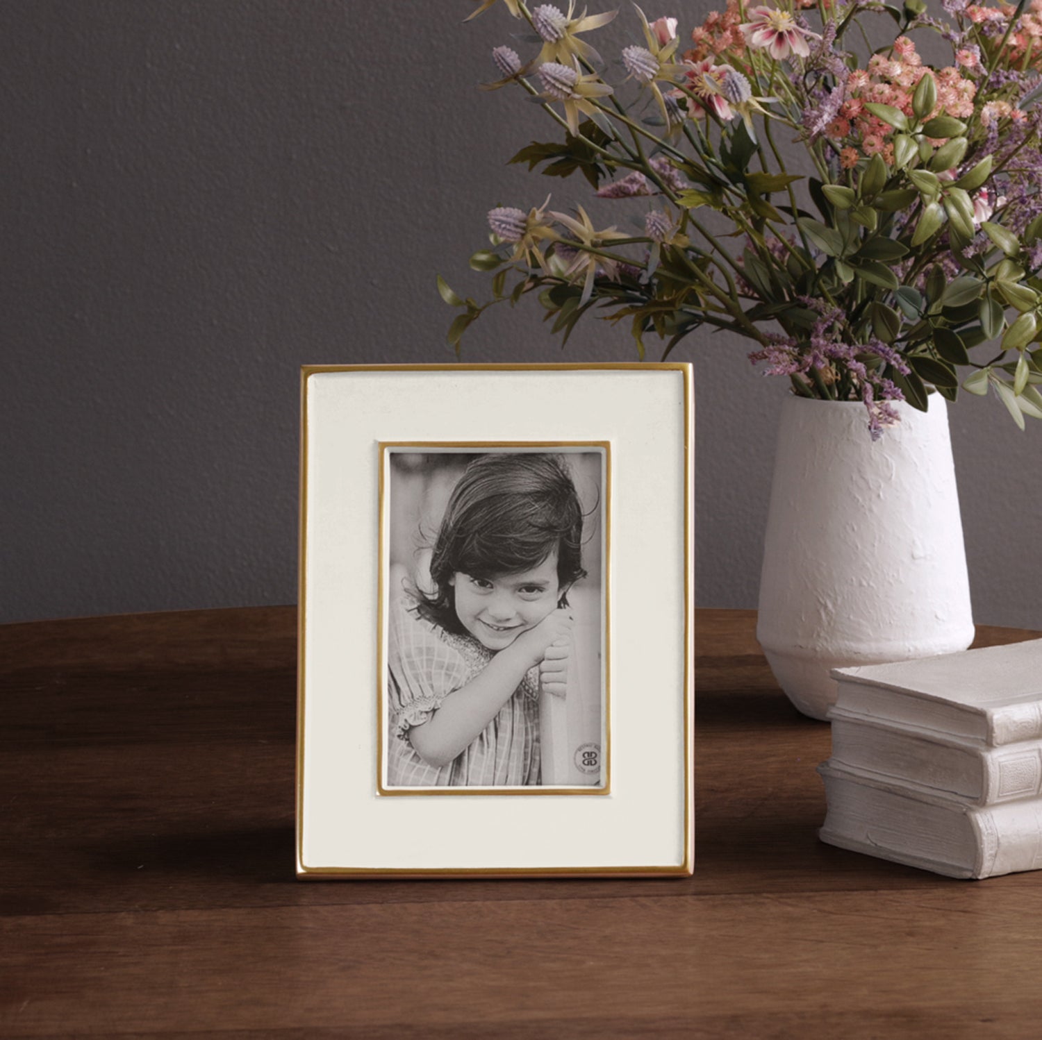 FRAME Encanto Jason 4 x 6 (Cream)