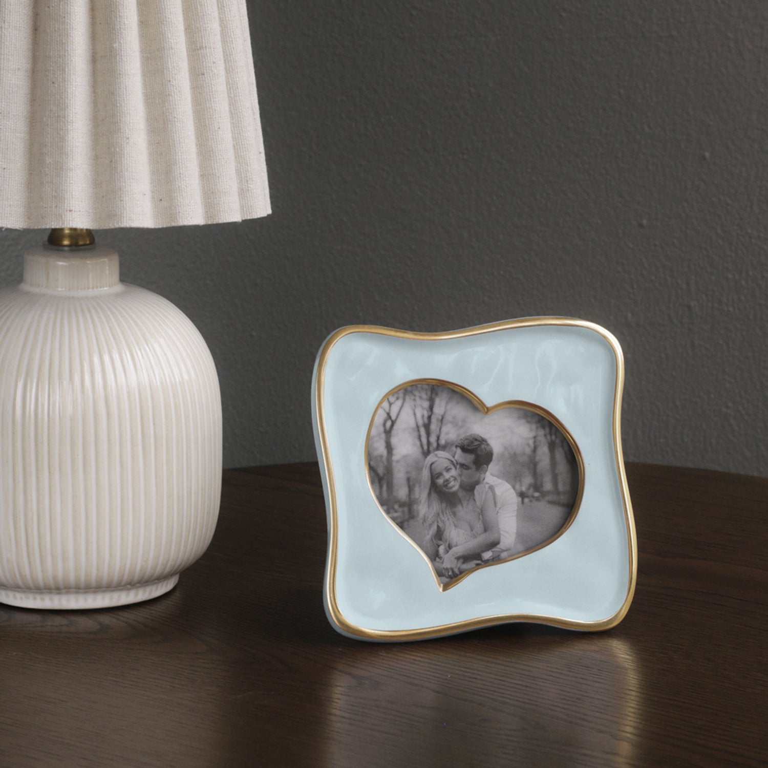 FRAME Encanto Curved Heart 5 x 5 (Blue)