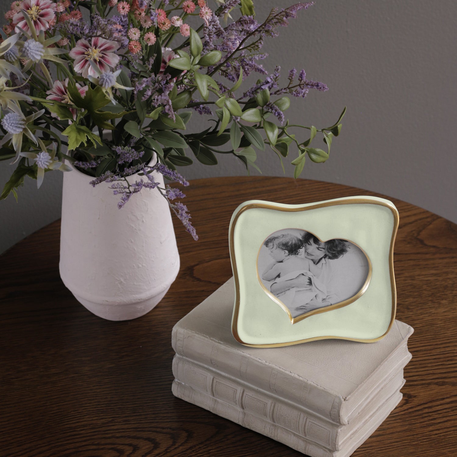 FRAME Encanto Curved Heart 5 x 5 (Pistachio)