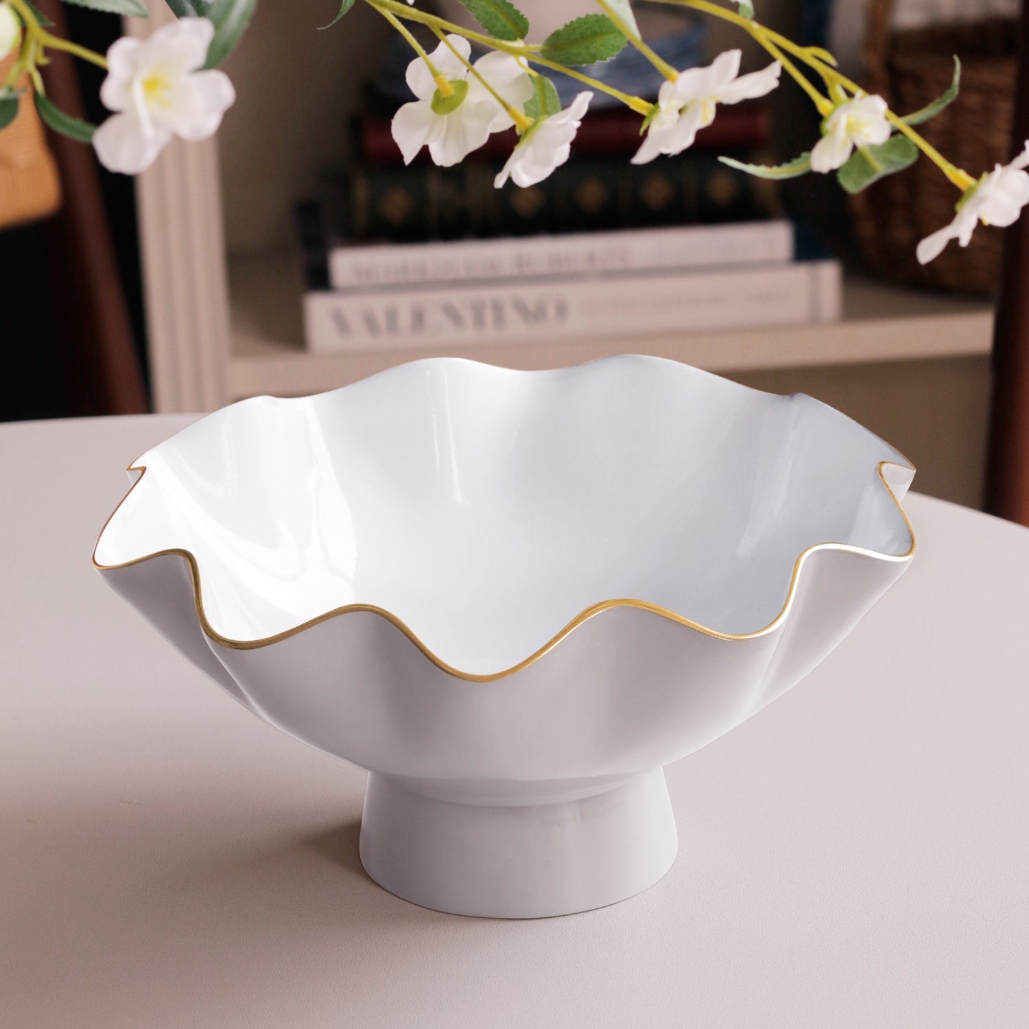 ENCANTO Carola Small Pedestal (Dove and White)