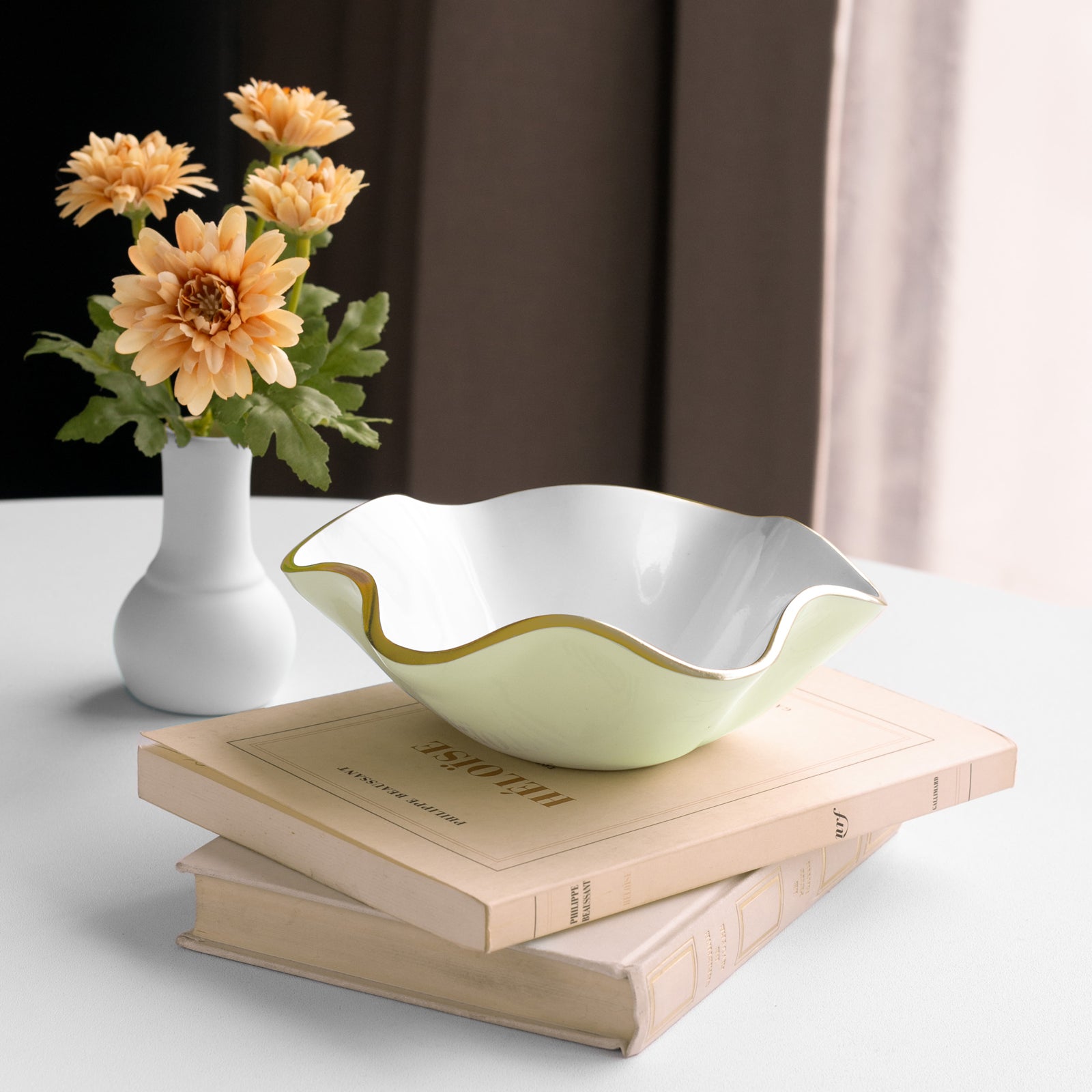 ENCANTO Carola Small Round Bowl (Pistachio and White)