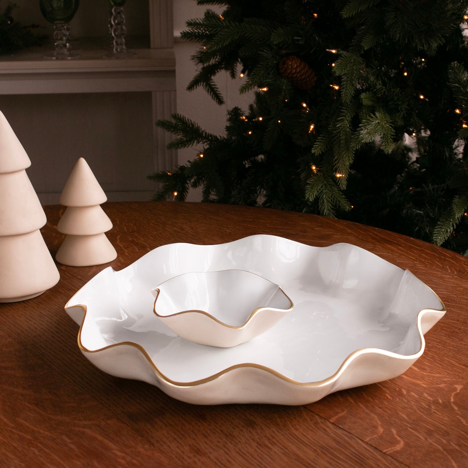 ENCANTO Carola Large Round Platter (Cream and White)