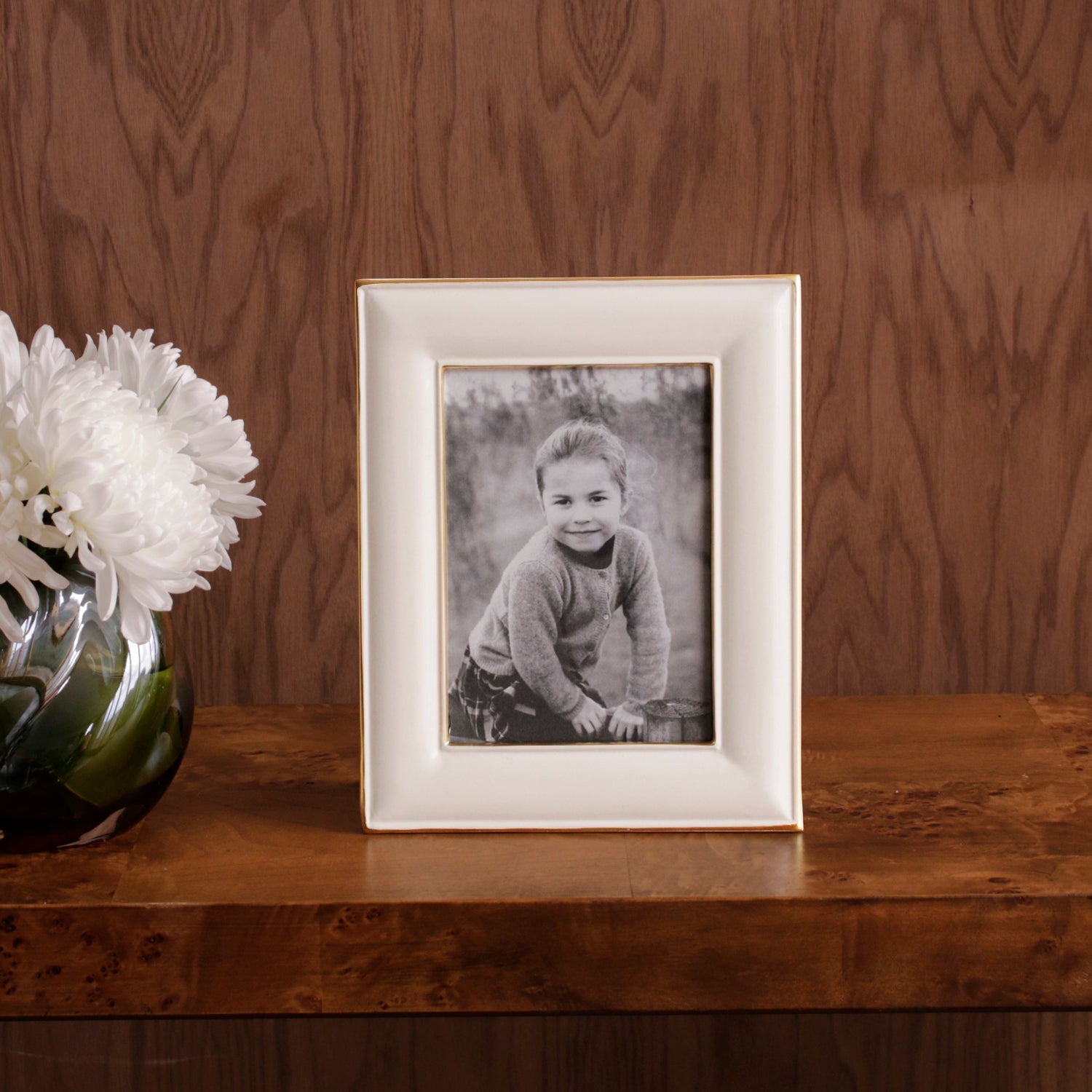 FRAME Encanto Charlotte 5 x 7 Cream