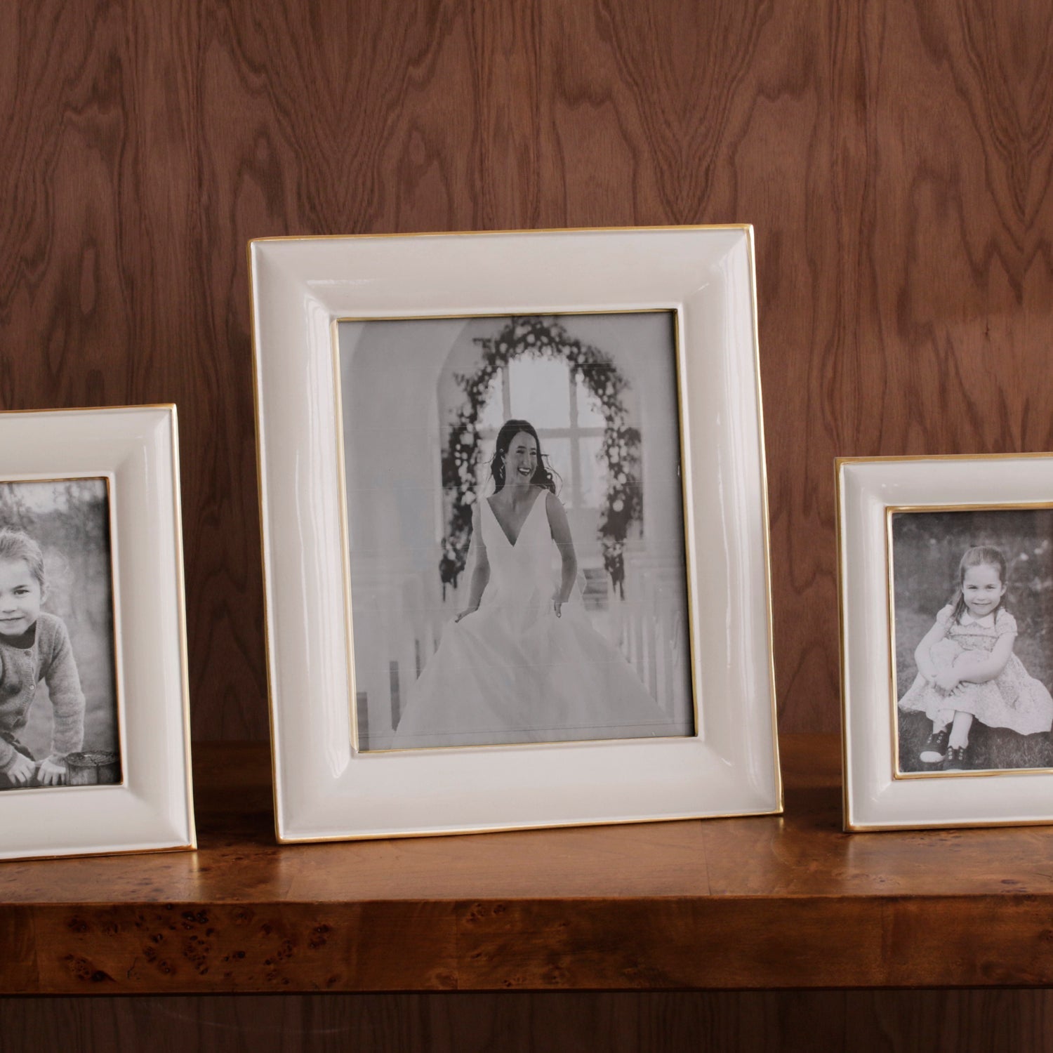FRAME Encanto Charlotte 8 x 10 Cream
