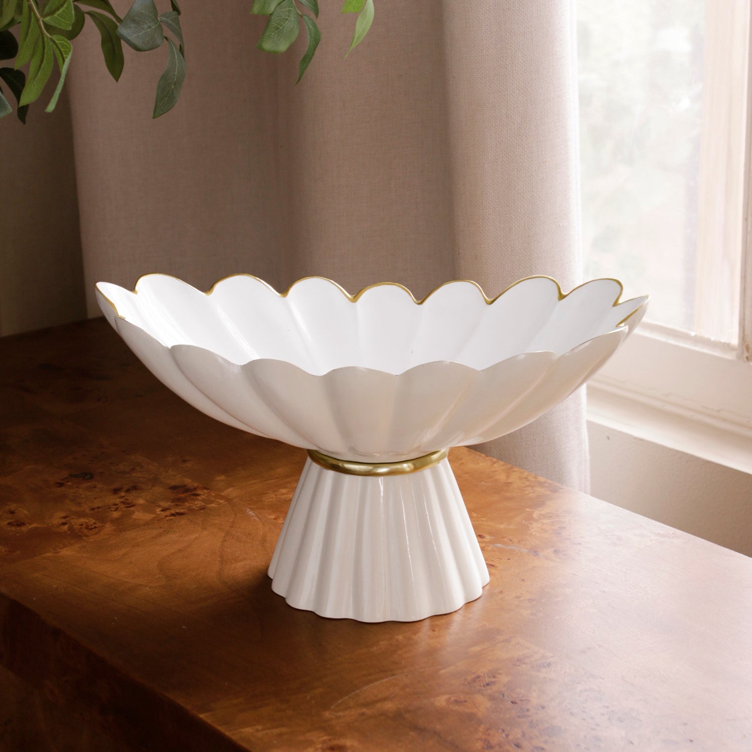 ENCANTO Vintage Hermes Pedestal Cream and White
