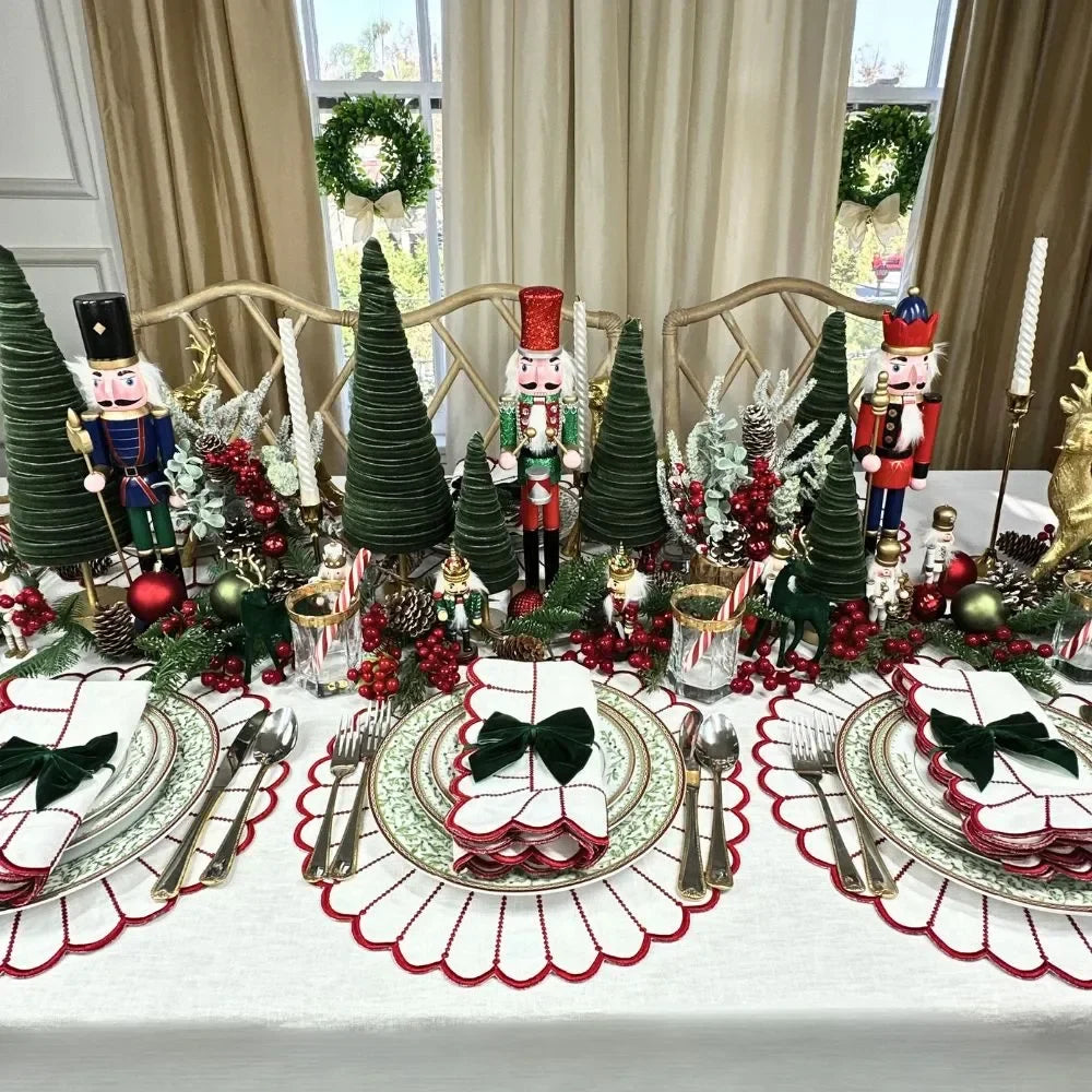 Studio Collection: Pippa Placemat - White/Red (Set of 4) - The Mayfair Hall