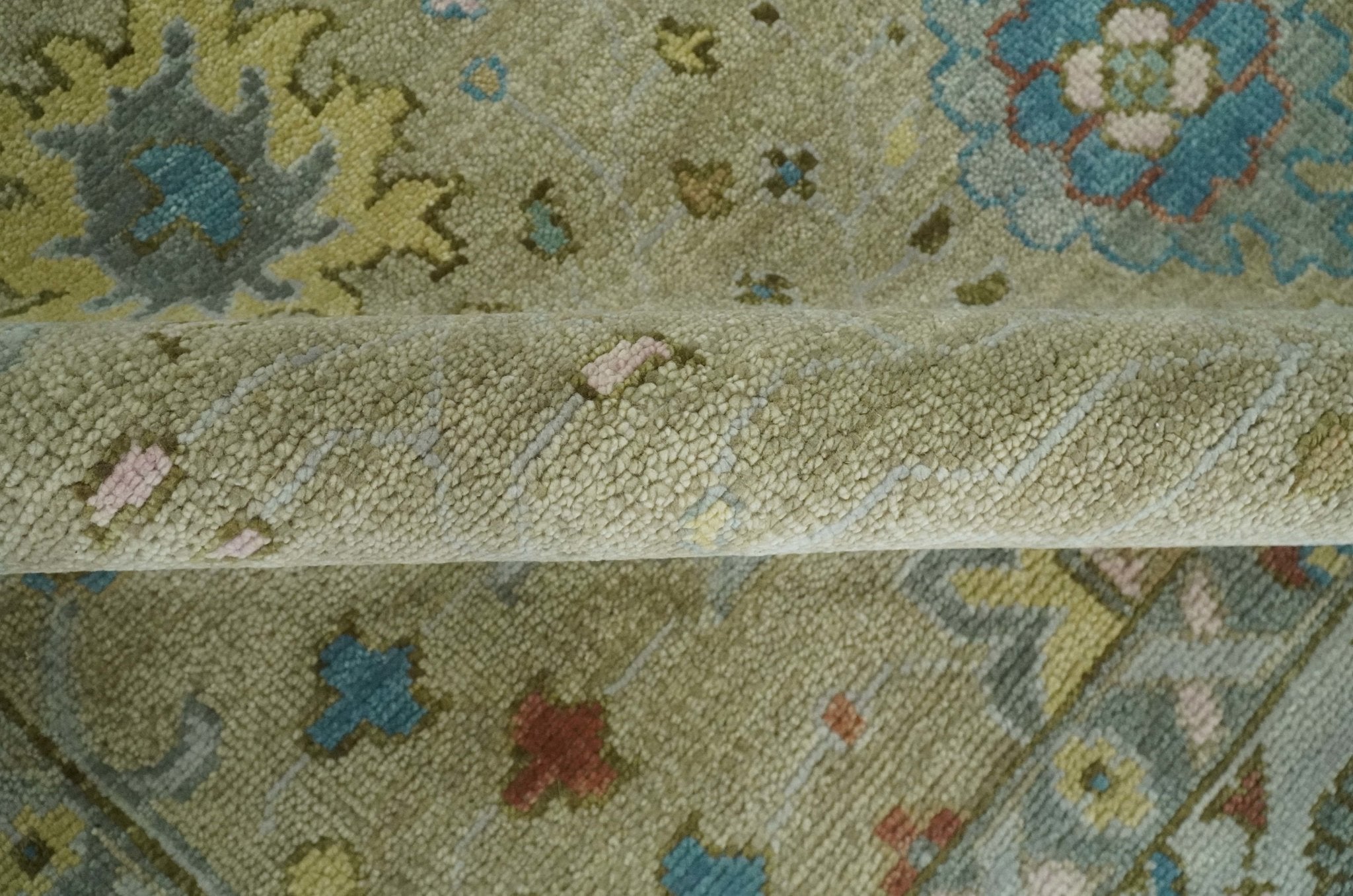 8x10, 9x12, 10x14 and 12x15 Hand Knotted Beige and Ivory Floral Traditional Persian Oushak Wool Rug | TRDCP1205 - The Rug Decor