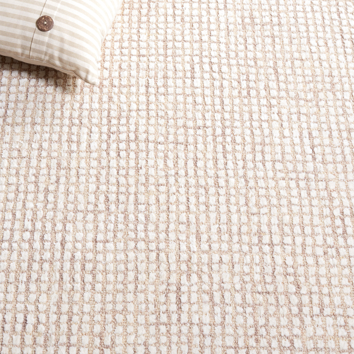 Abstract Modern Hand Tufted Area Rug in Ivory and Beige