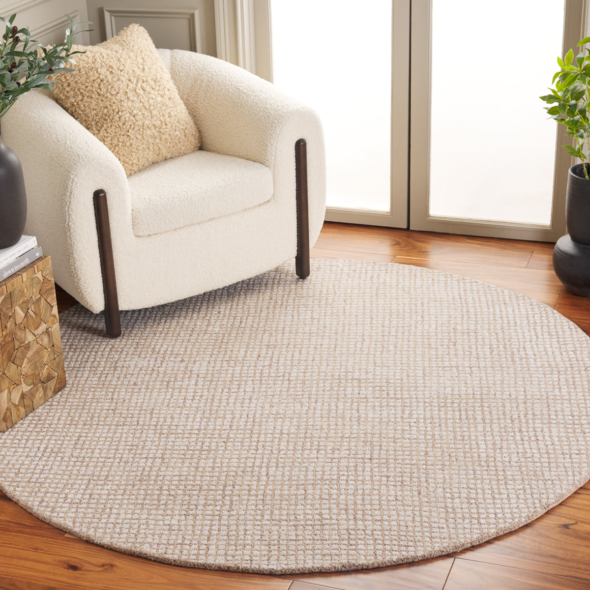 Abstract Modern Hand Tufted Area Rug in Ivory and Beige