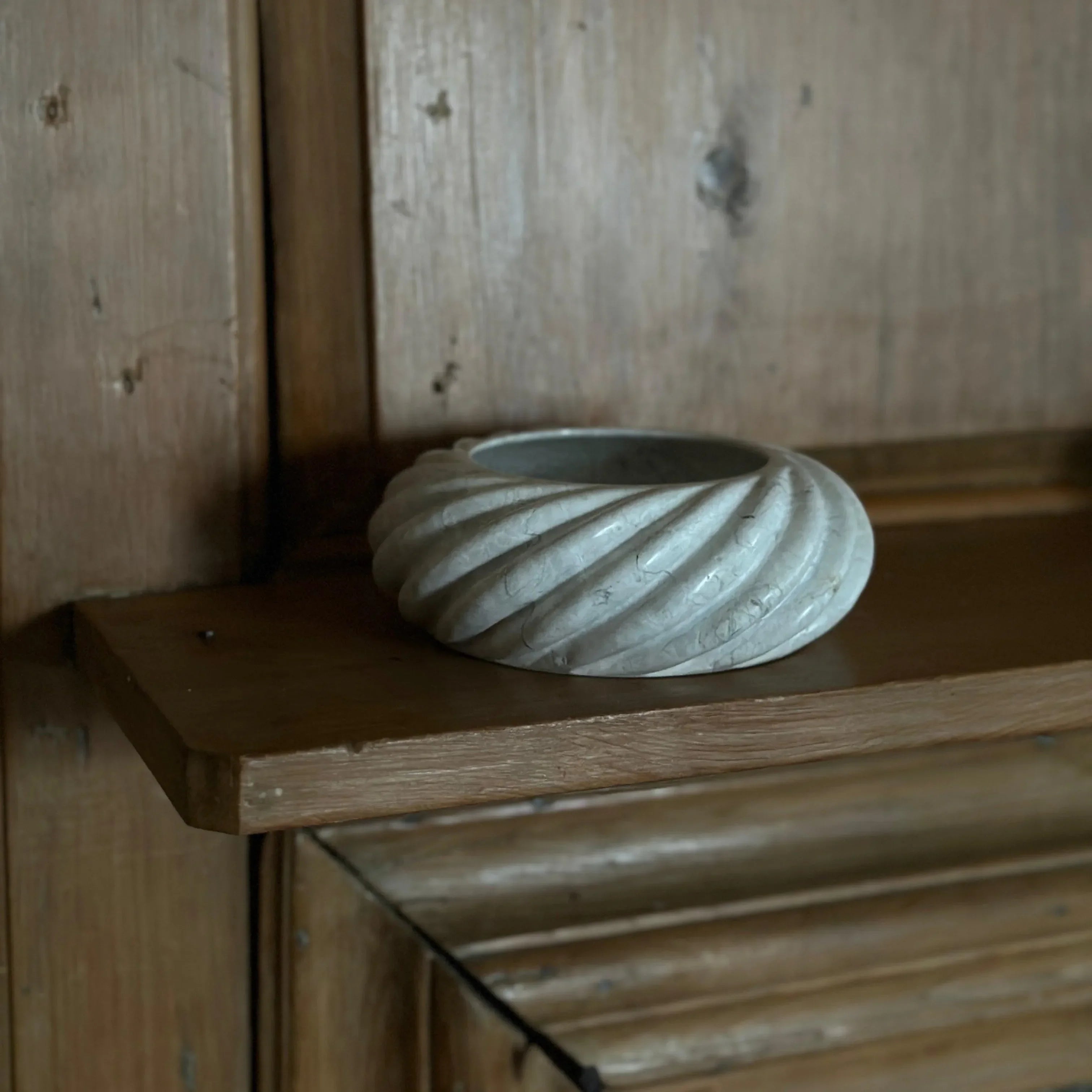 Mini Cruller Bowl in Oyster - The Mayfair Hall