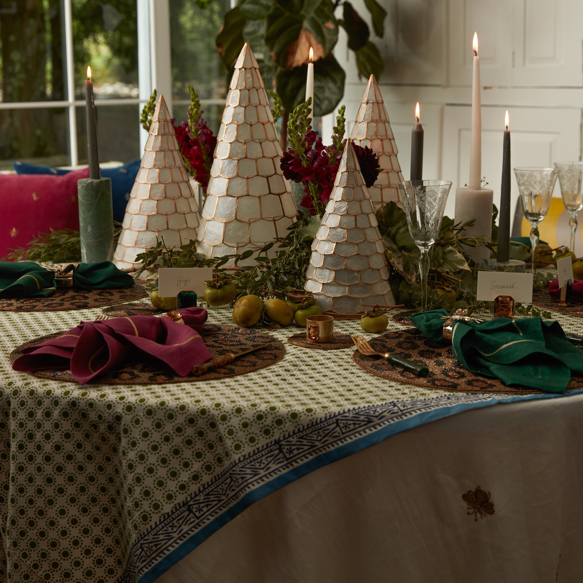 Dot print tablecloth, green