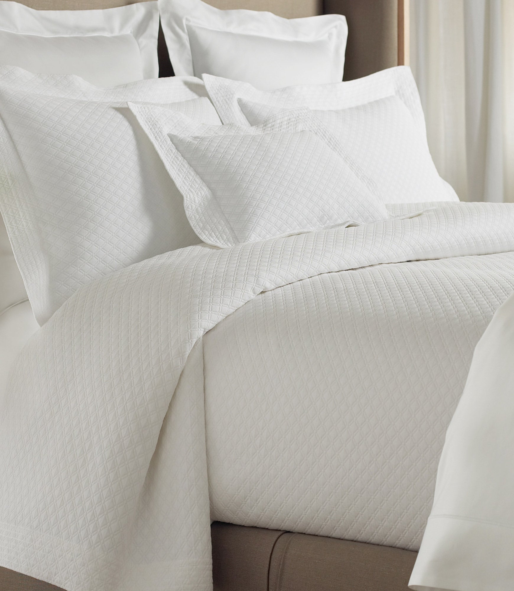 Alyssa Matelassé Coverlet