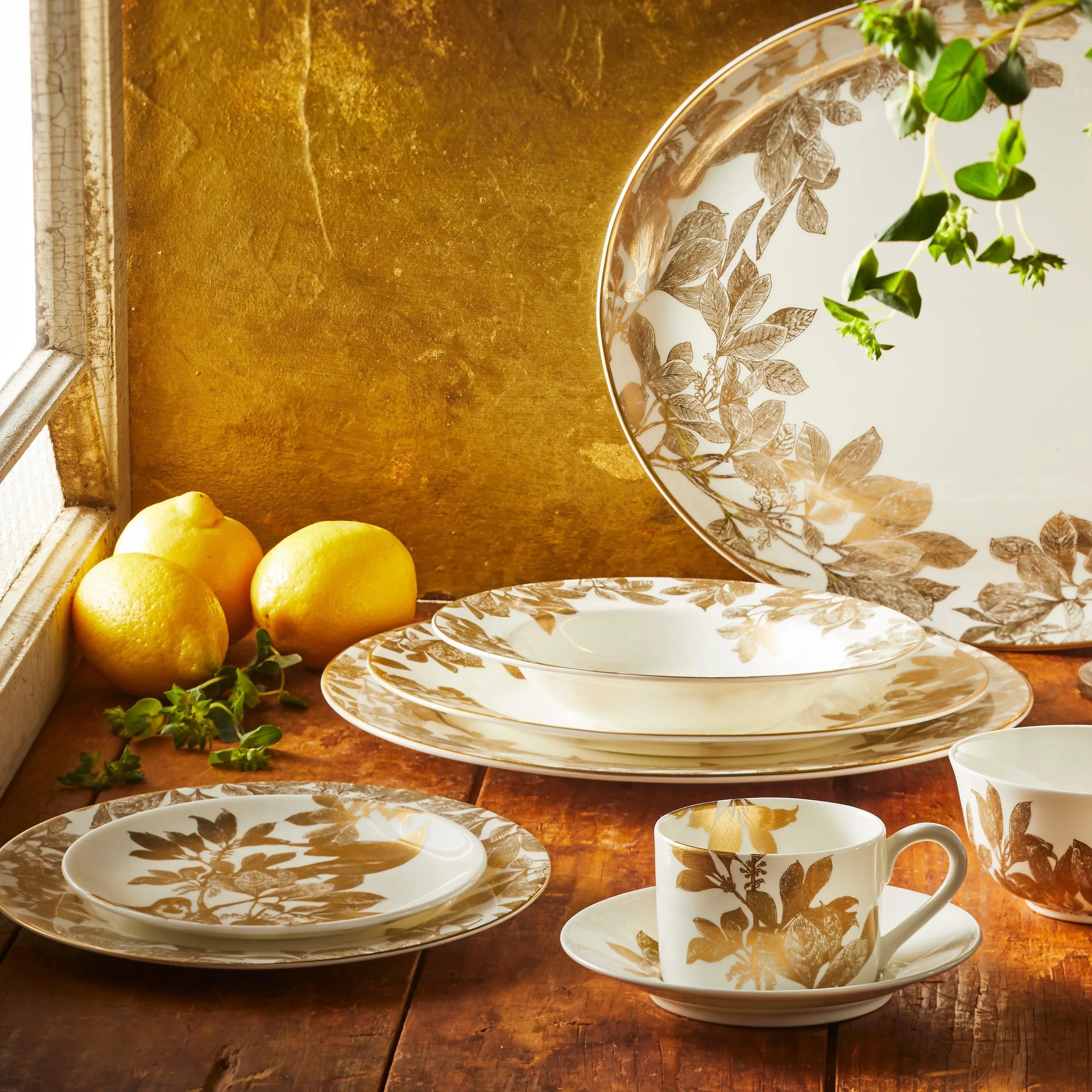Arbor Coupe Oval Platter - The Mayfair Hall