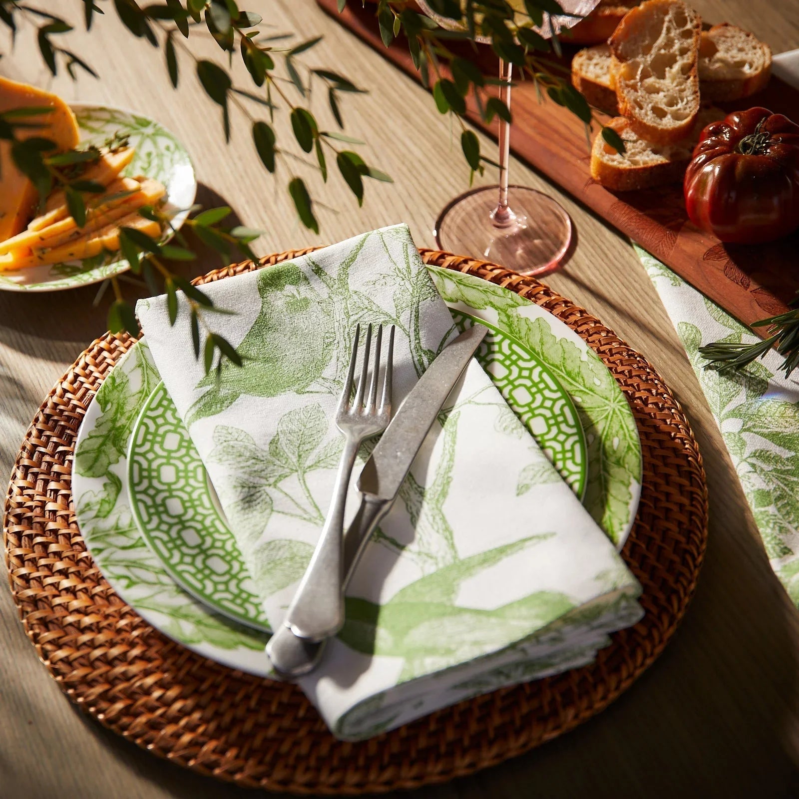 Arbor Birds Dinner Napkins, Set of 4 - The Mayfair Hall