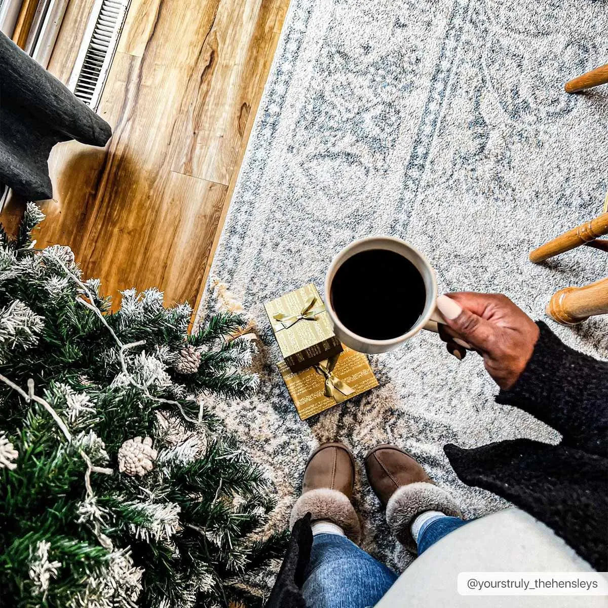 Arias Beige, Medium Gray, Medium Brown, Navy Washable Rug