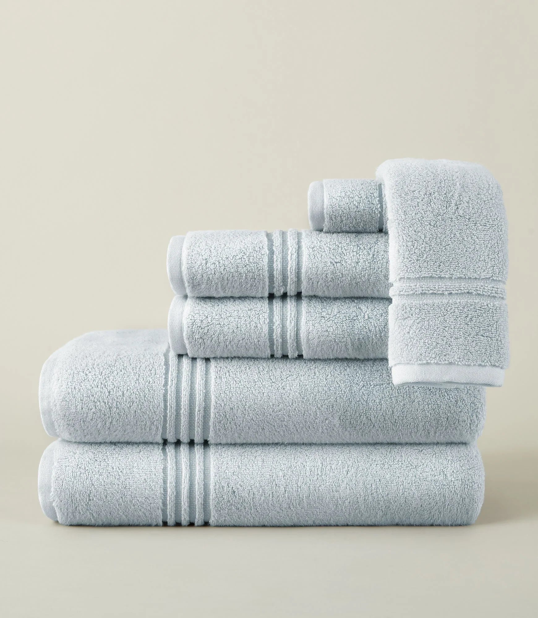 Chelsea Cotton Bath Towel With a Wide-ribbed Dobby