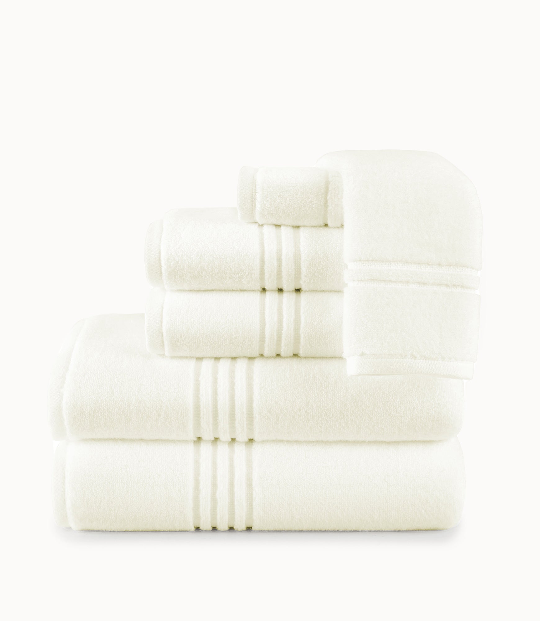Chelsea Cotton Bath Towel With a Wide-ribbed Dobby