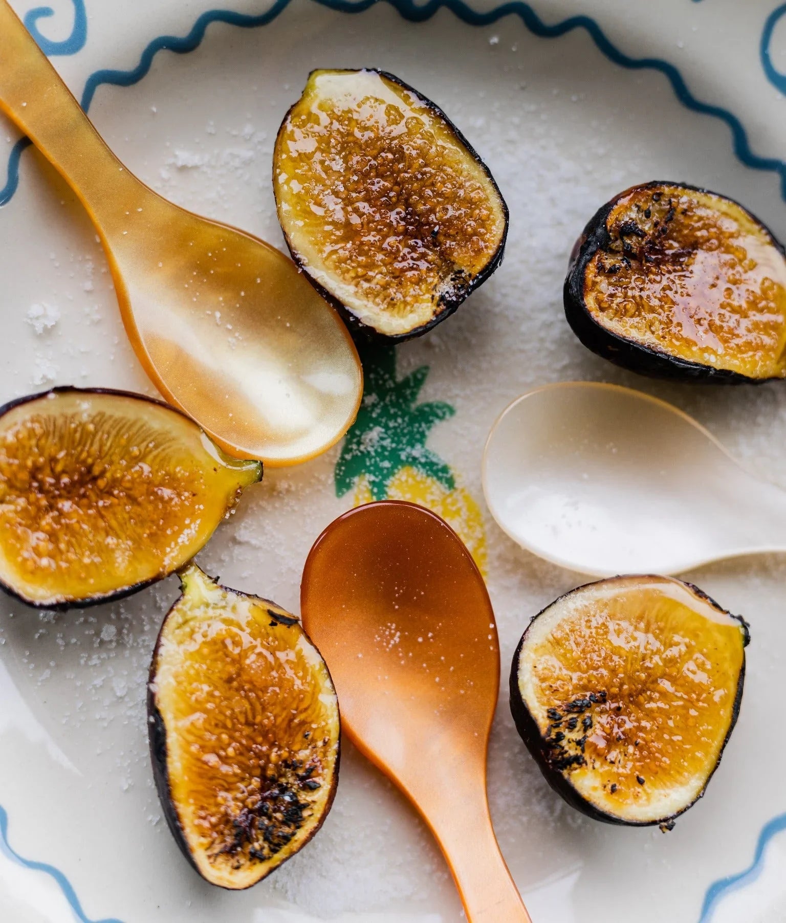 Petite Acrylic Glass Spoons in Coffee Caramel Set