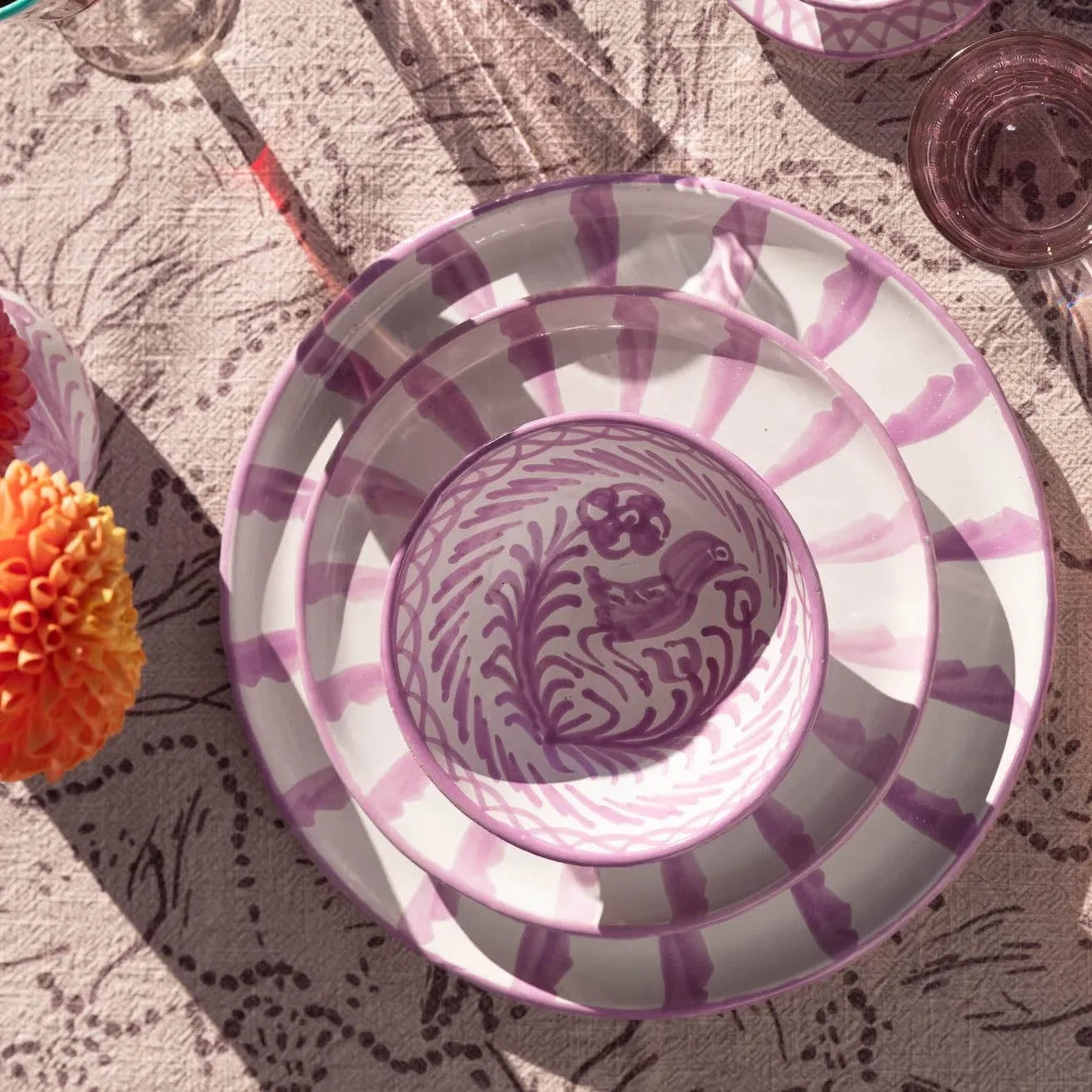 Dinner plate with candy cane stripes - The Mayfair Hall