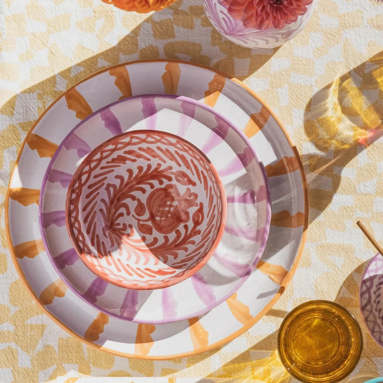 Dinner plate with candy cane stripes - The Mayfair Hall