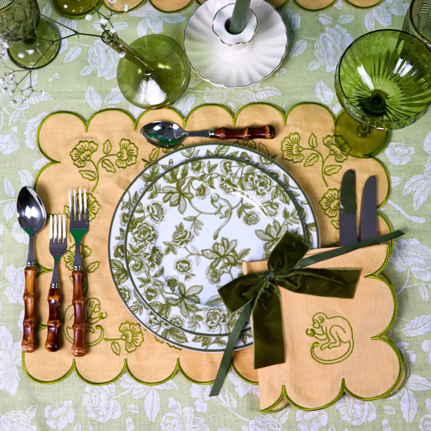 Eden Flora Parlour Linen Tablecloth in Green and White