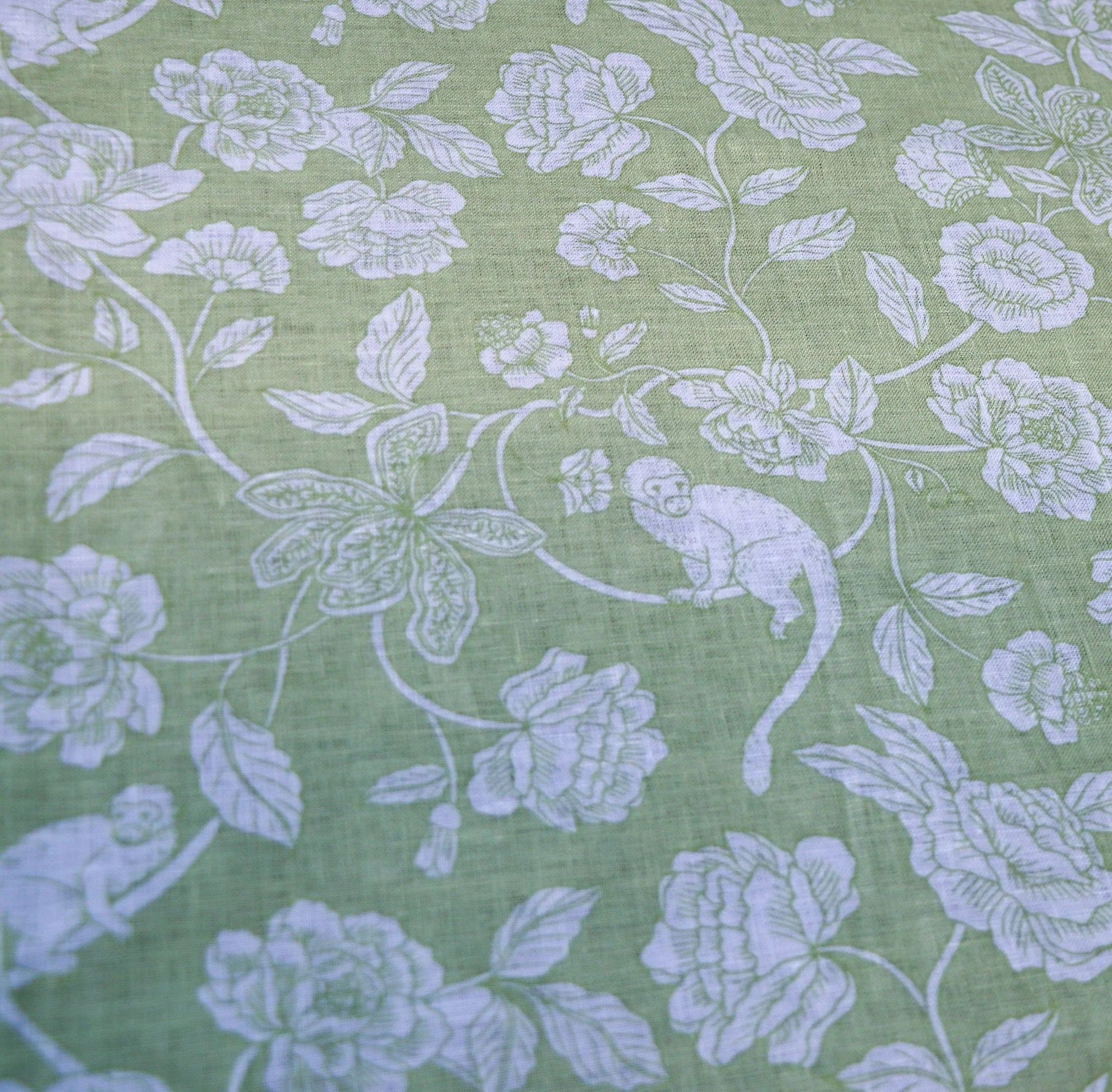 Eden Flora Parlour Linen Tablecloth in Green and White