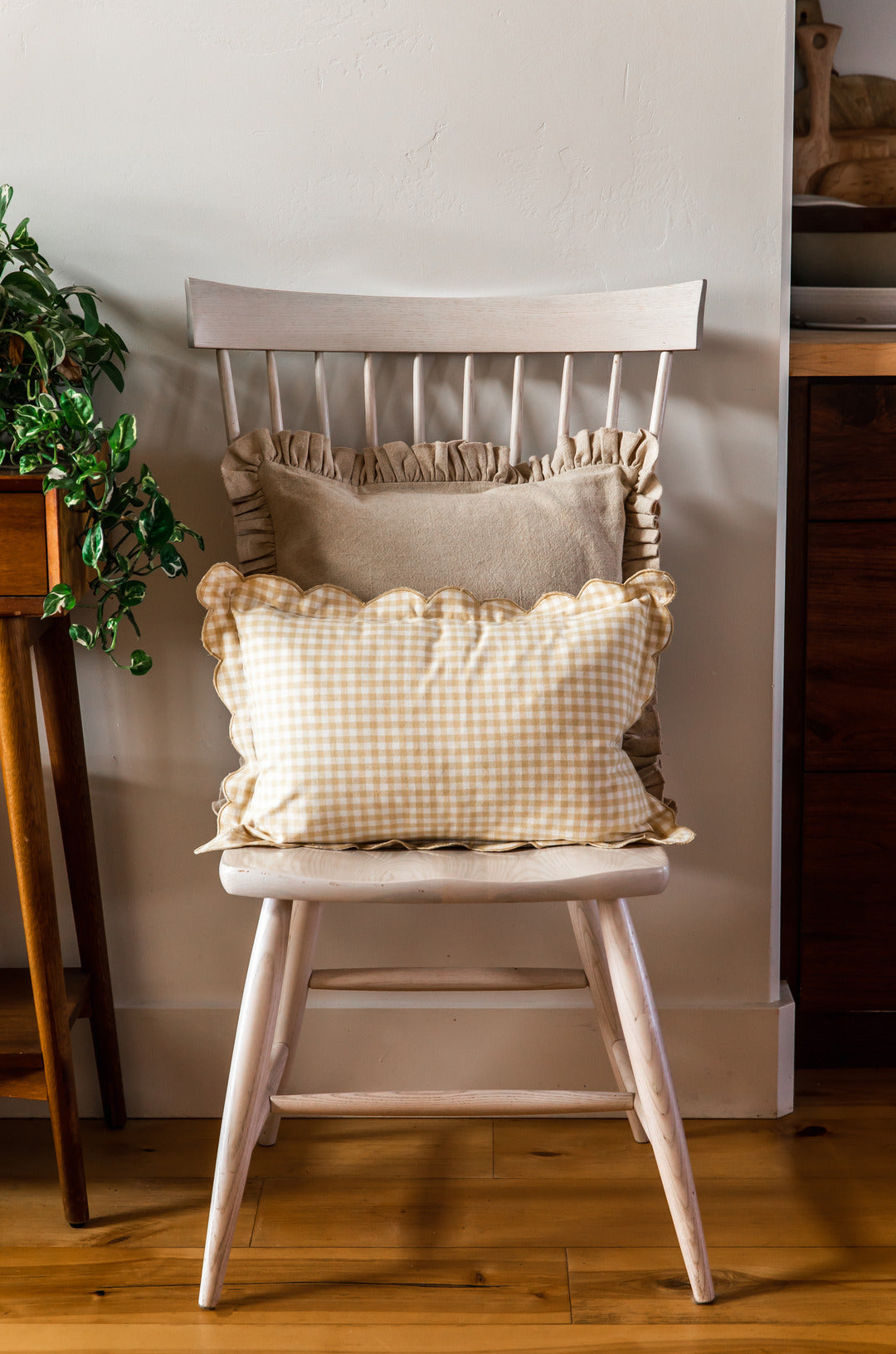 Scalloped Gingham Lumbar Pillow
